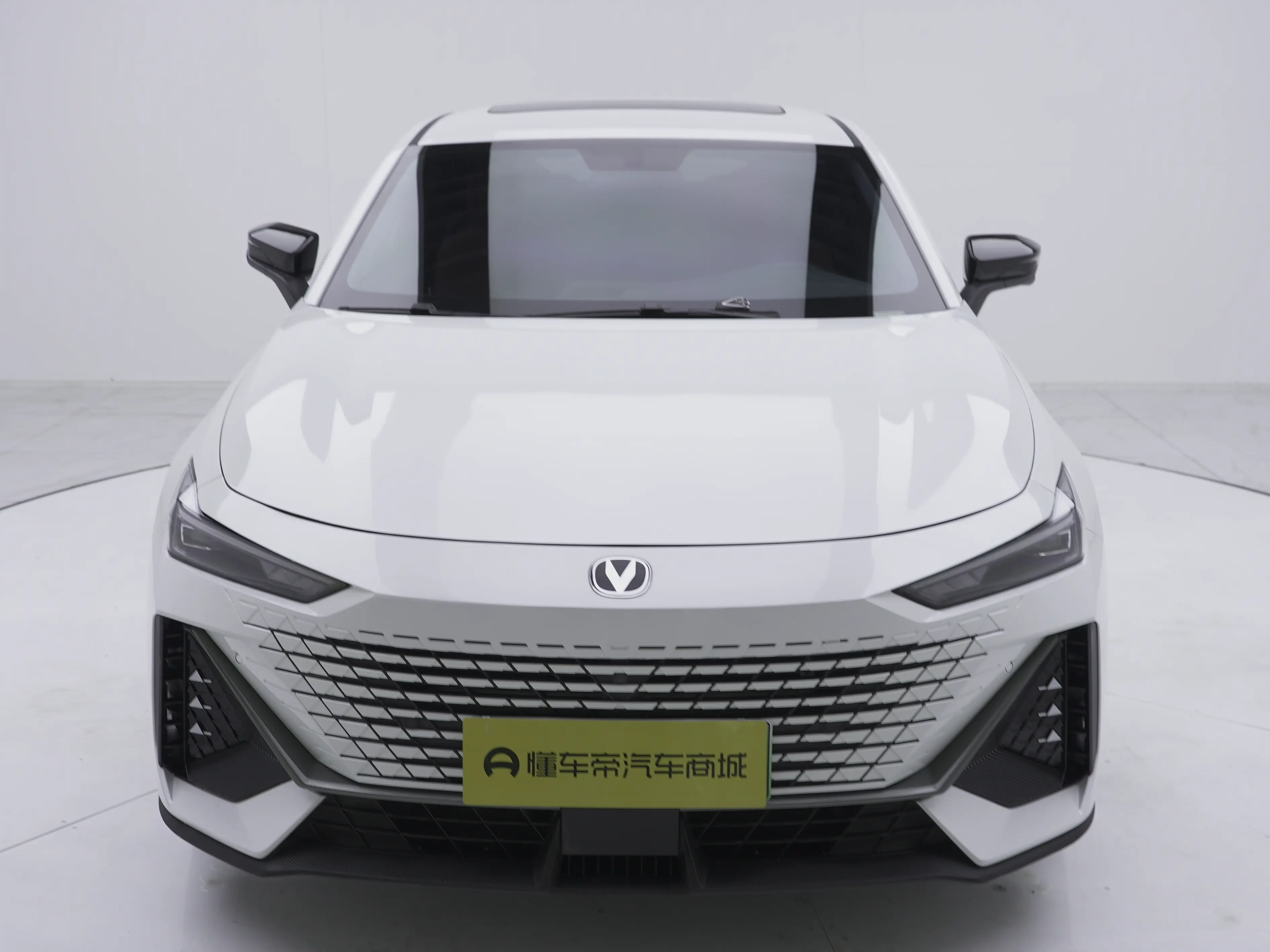 Changan UNI-V  из Китая