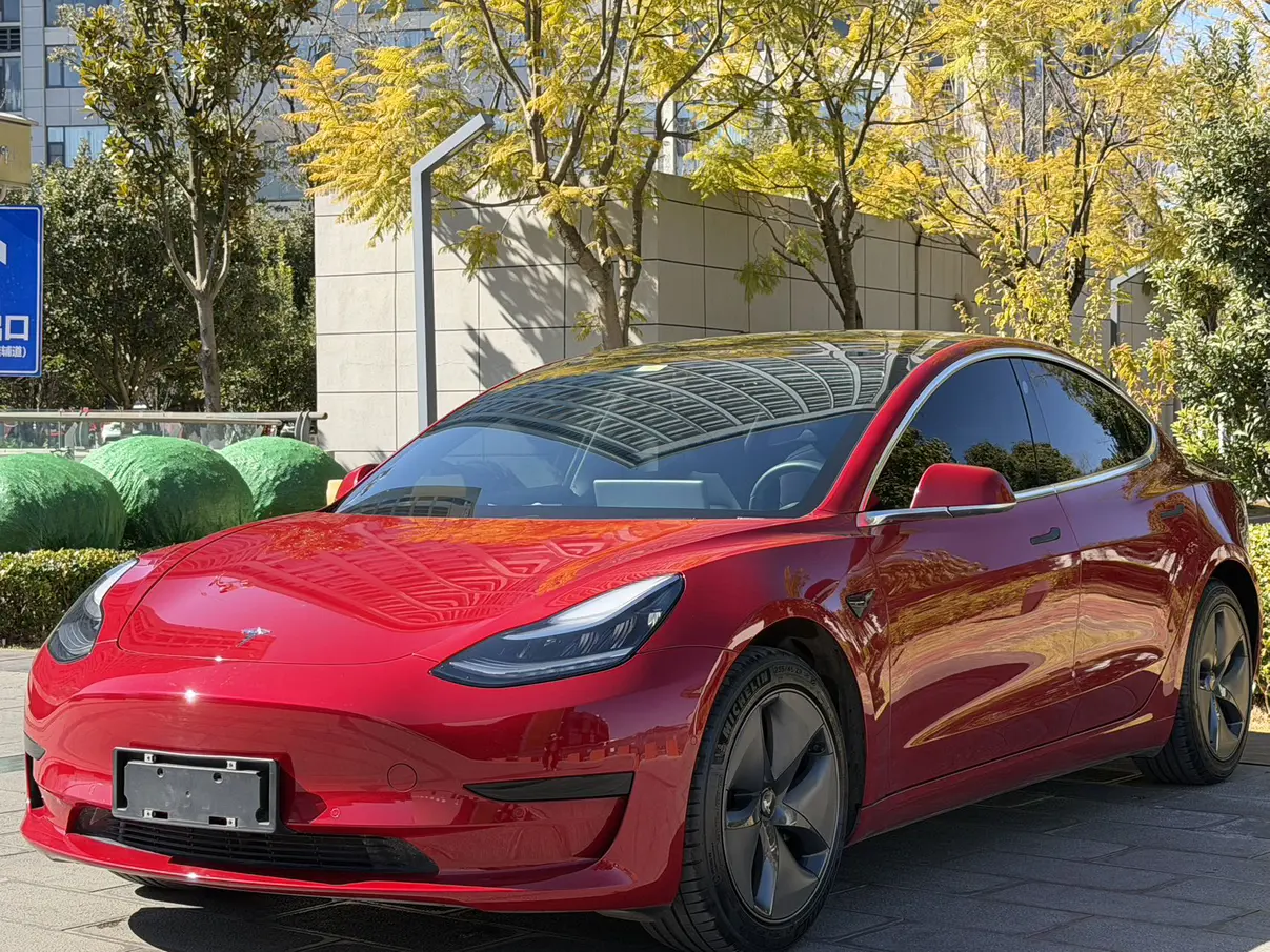 Tesla Model 3  из Китая