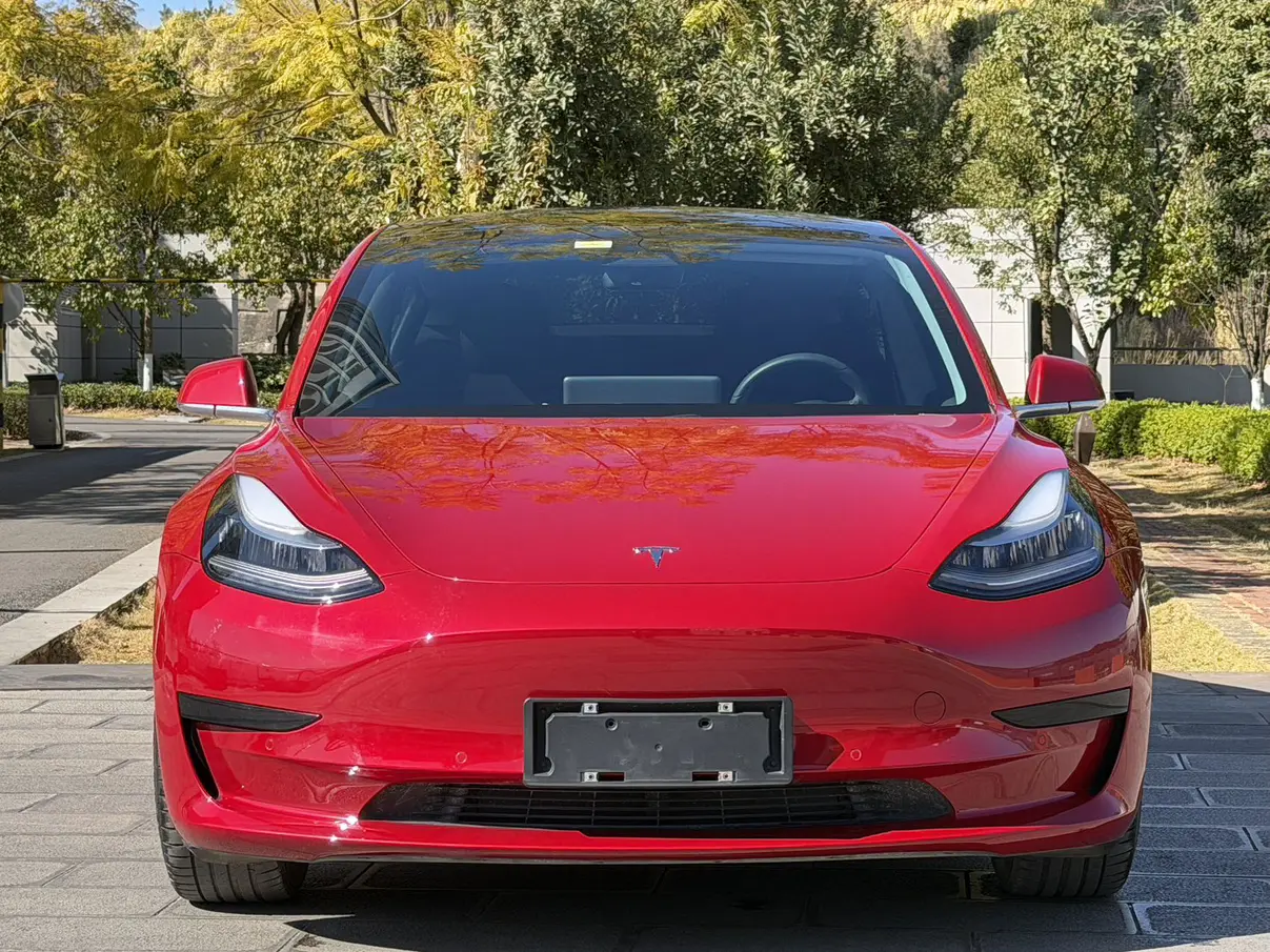 Tesla Model 3  из Китая