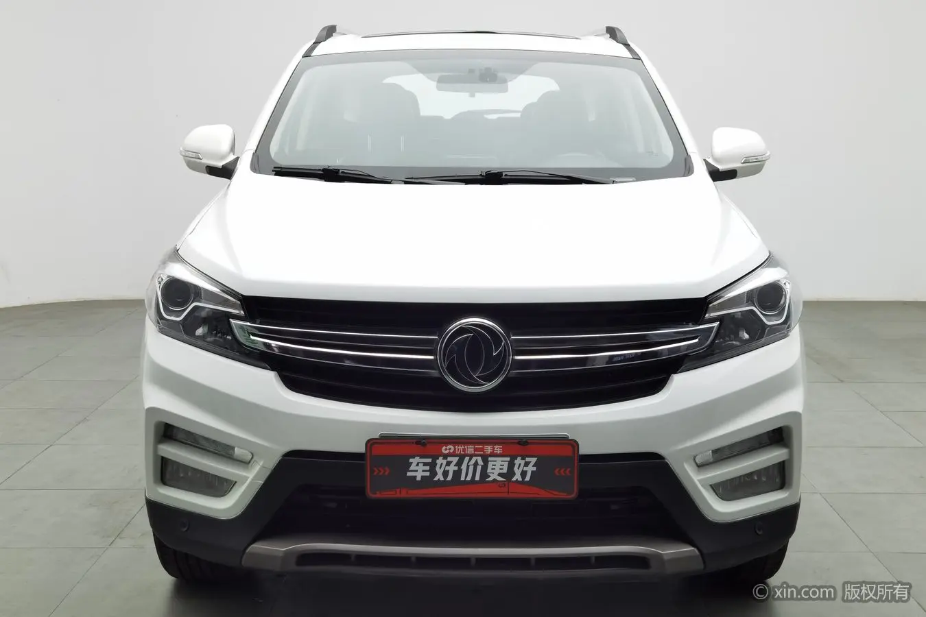 Dongfeng Scenery S560  из Китая