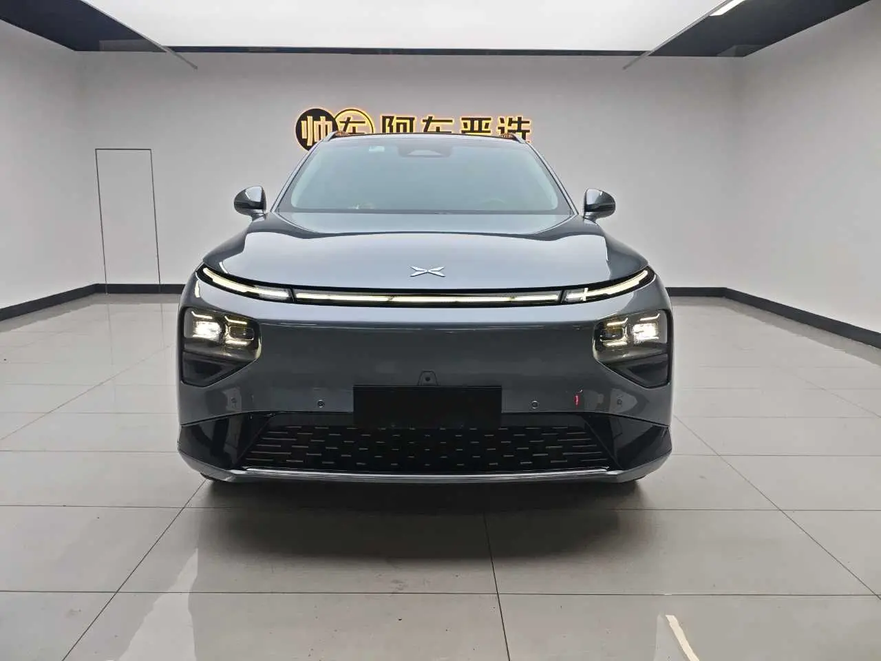 Xpeng G9  из Китая