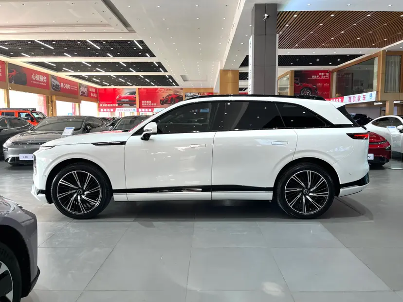 Xpeng G9  из Китая