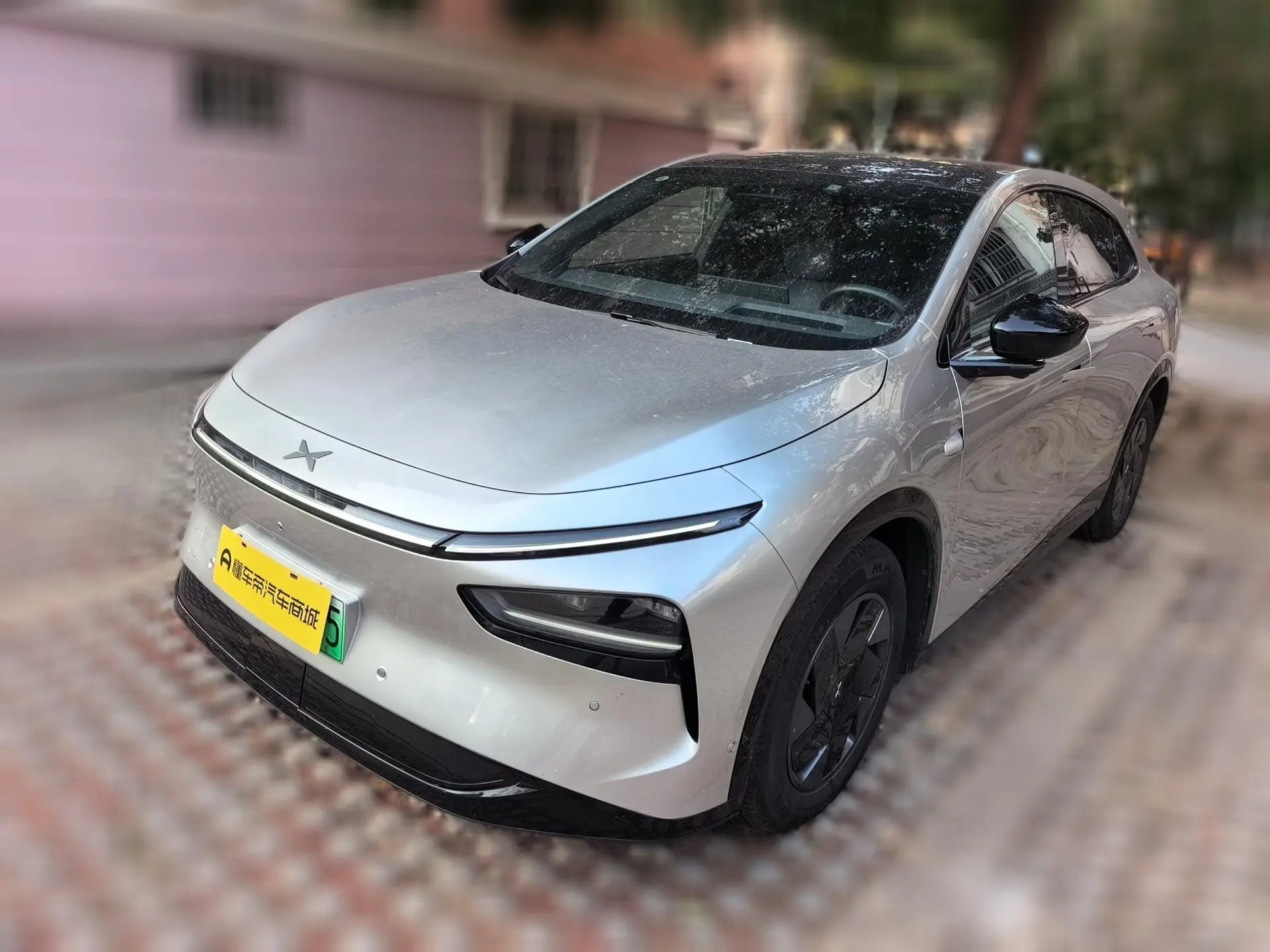 Xpeng G7  из Китая