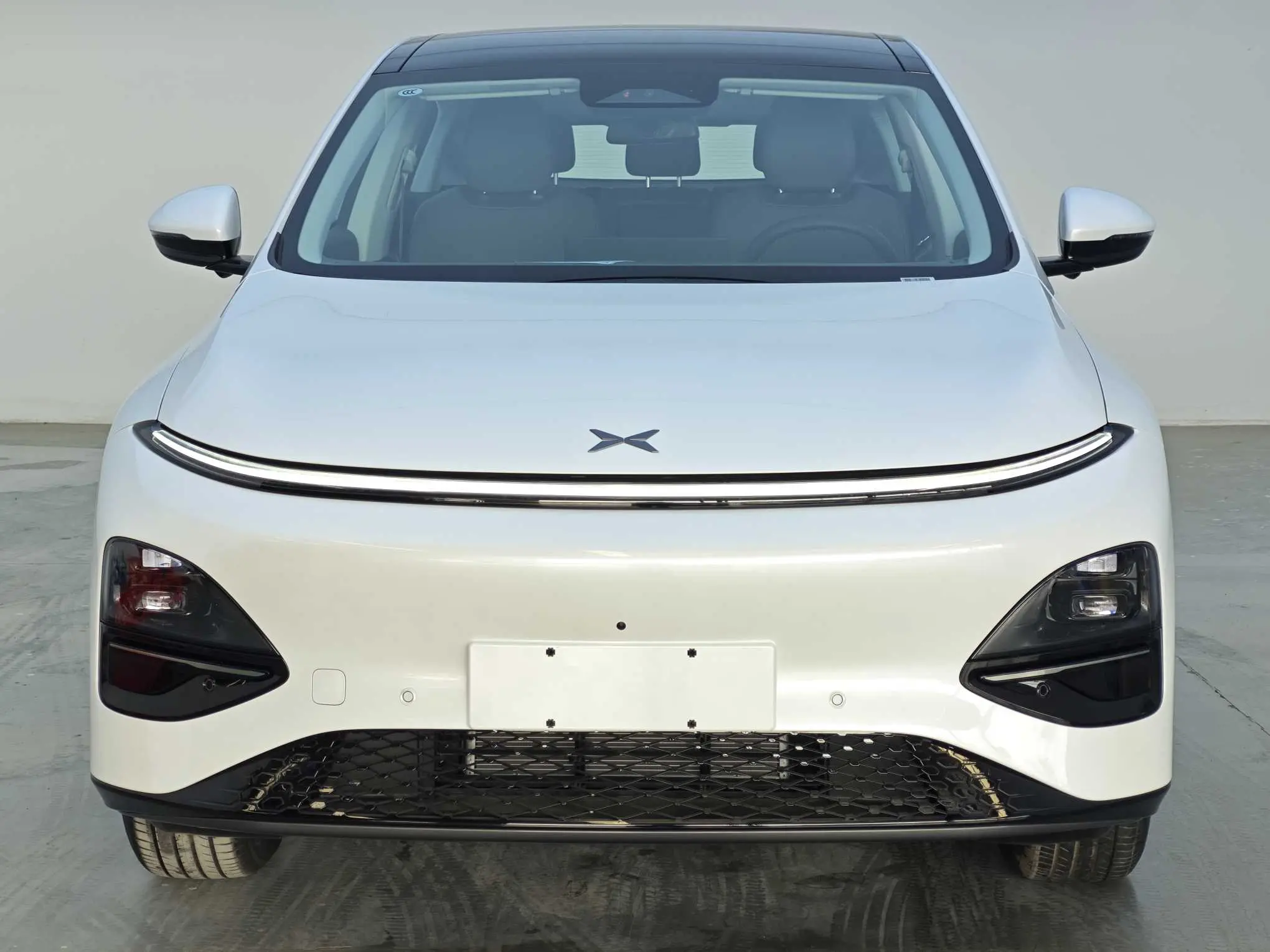 Xpeng G6  из Китая