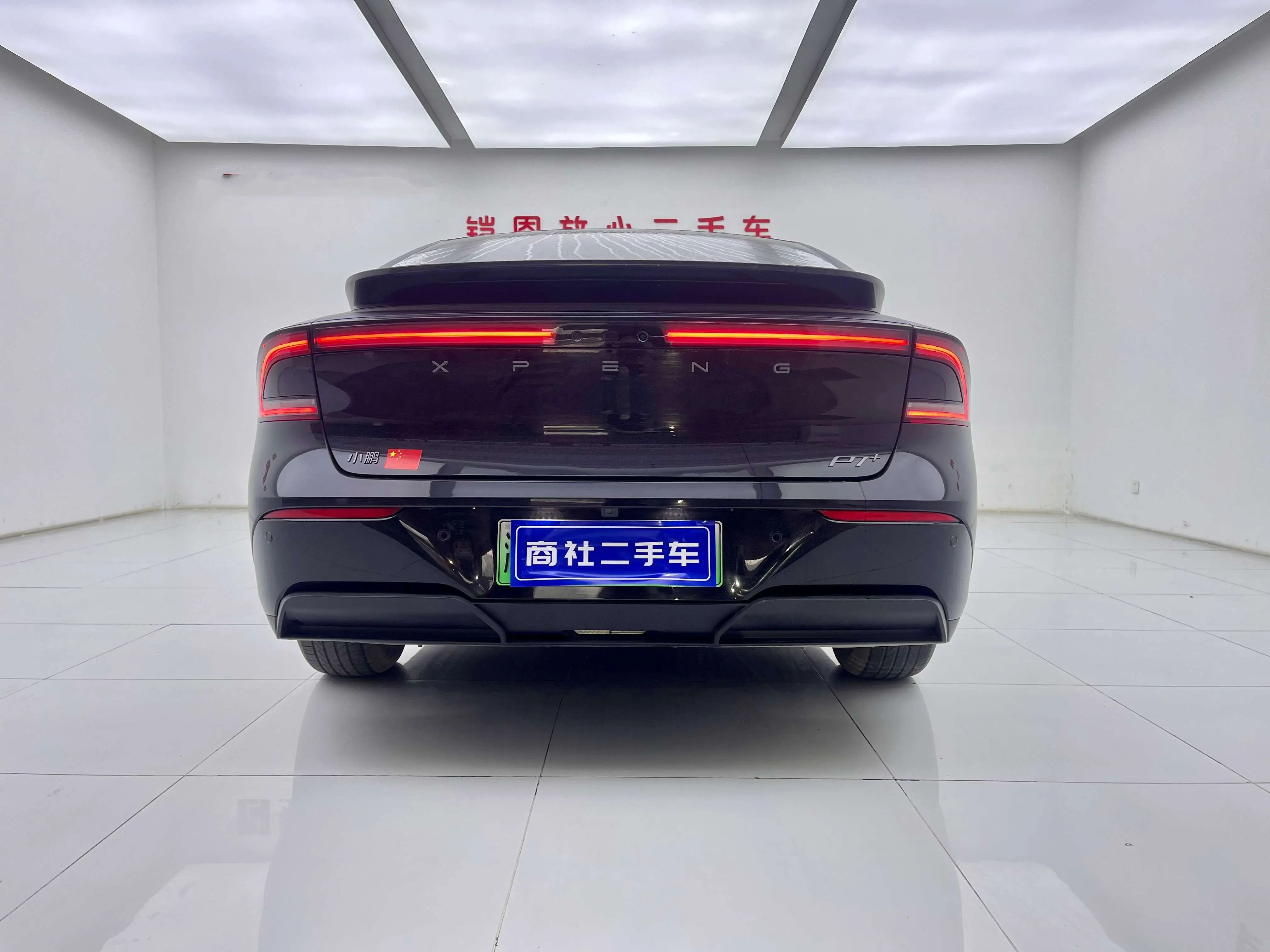 Xpeng P7+  из Китая