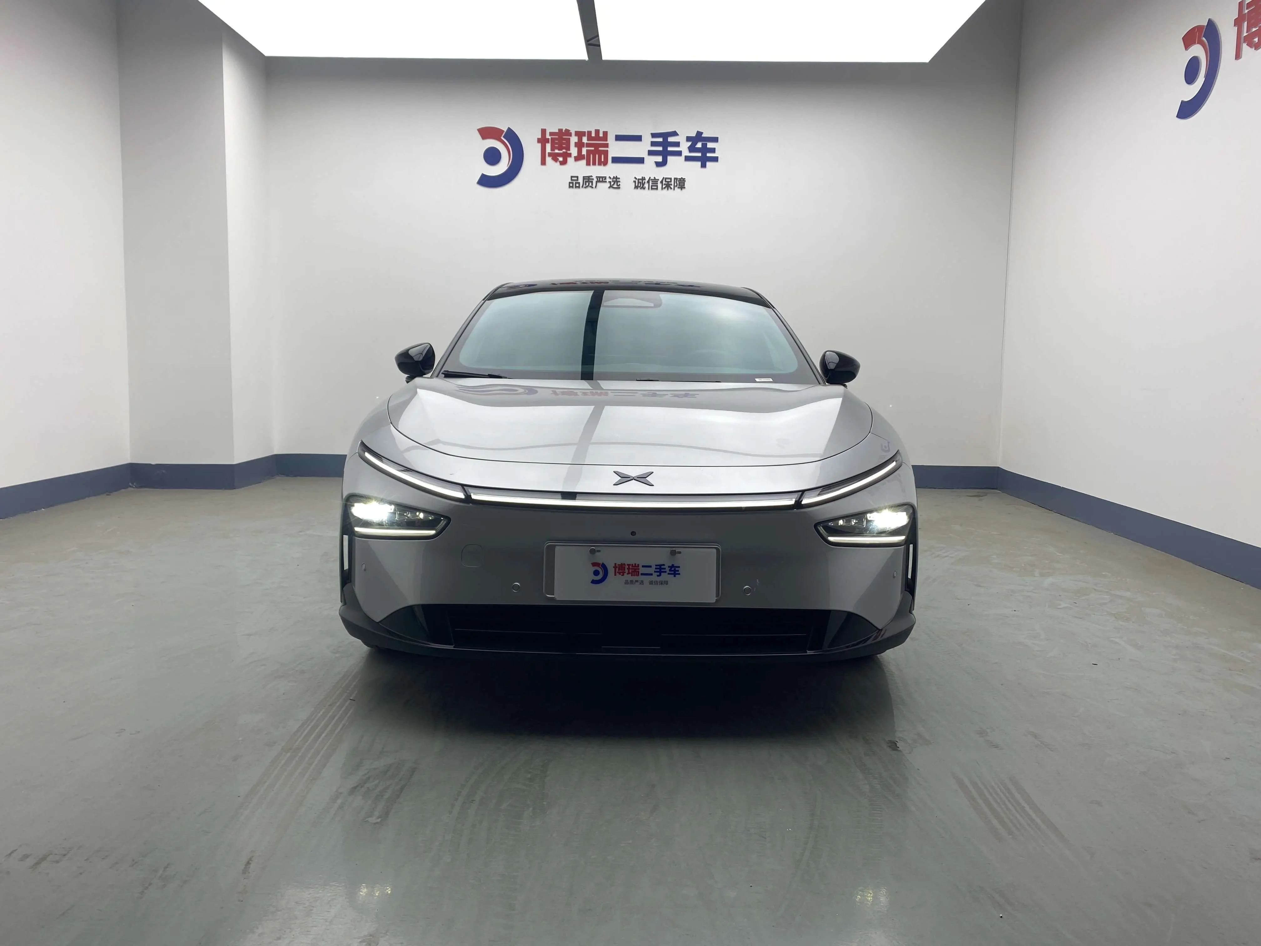 Xpeng P7+  из Китая