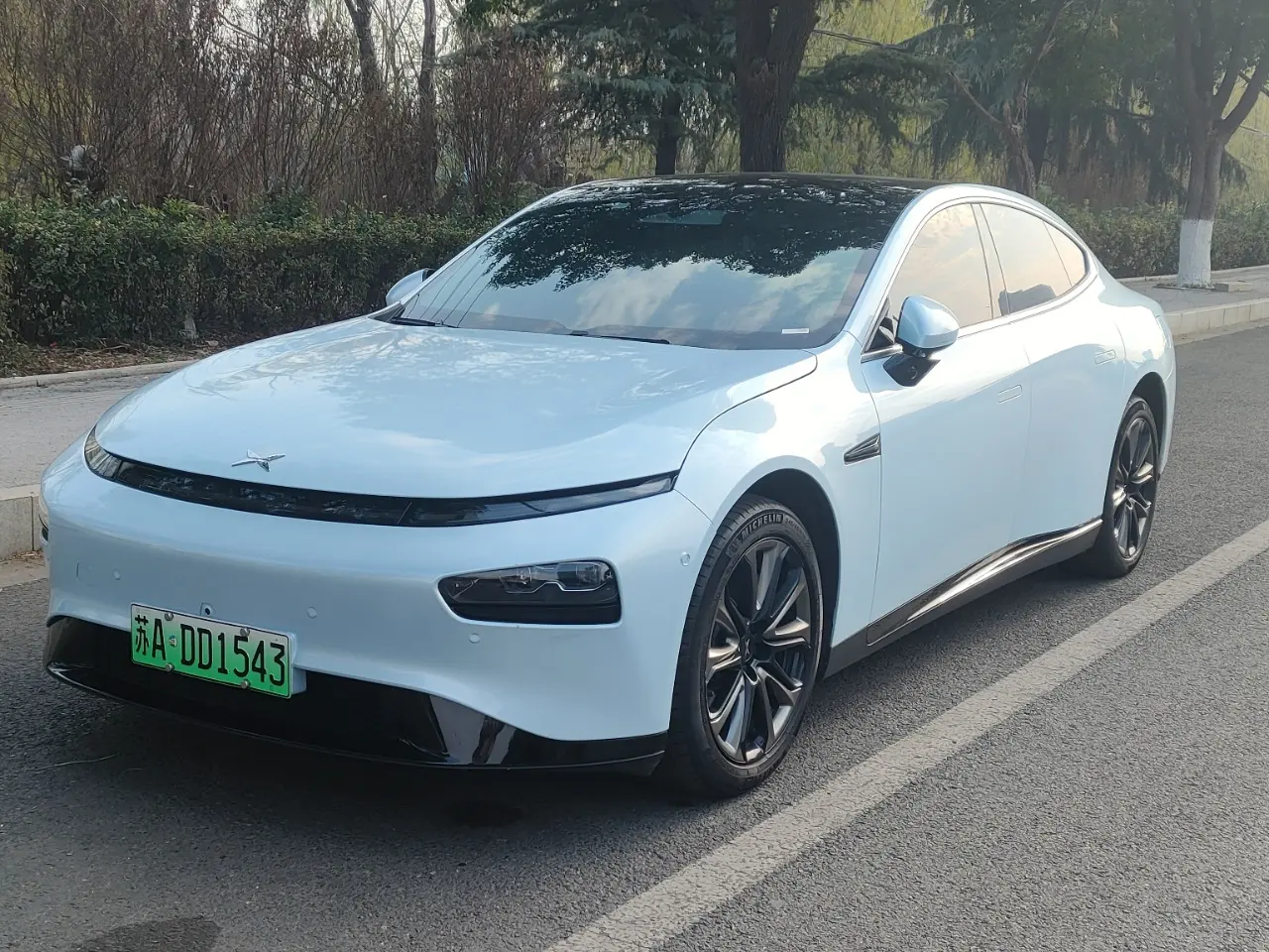 Xpeng P7  из Китая