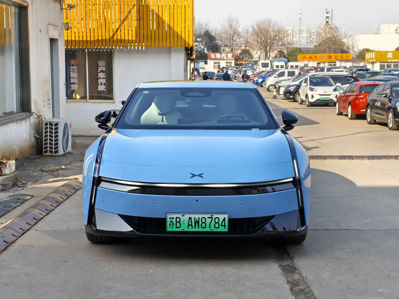 Xpeng P7  из Китая