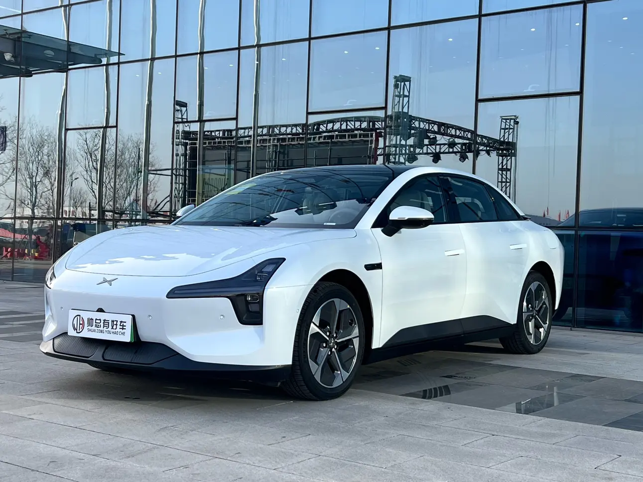 Xpeng Xiaopeng MONA M03  из Китая