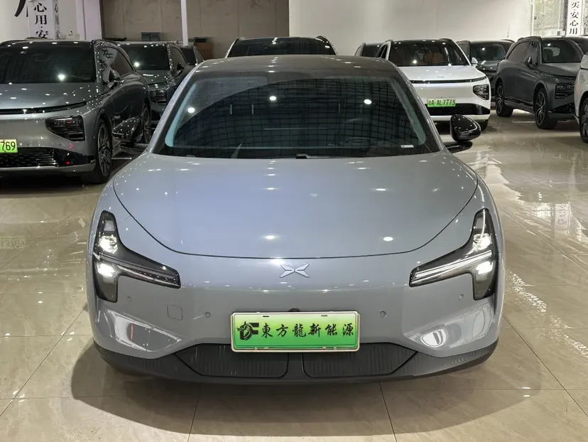 Xpeng Xiaopeng MONA M03  из Китая