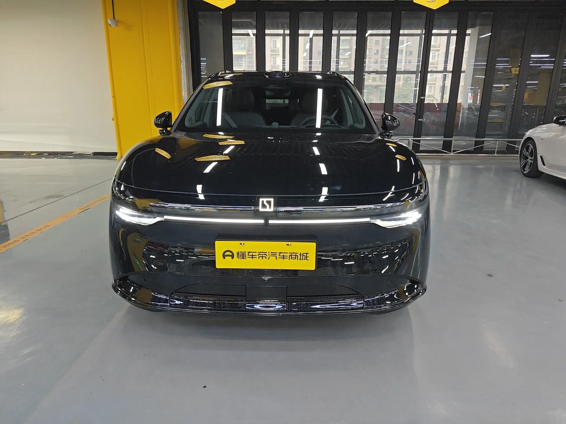 ZEEKR 7X  из Китая