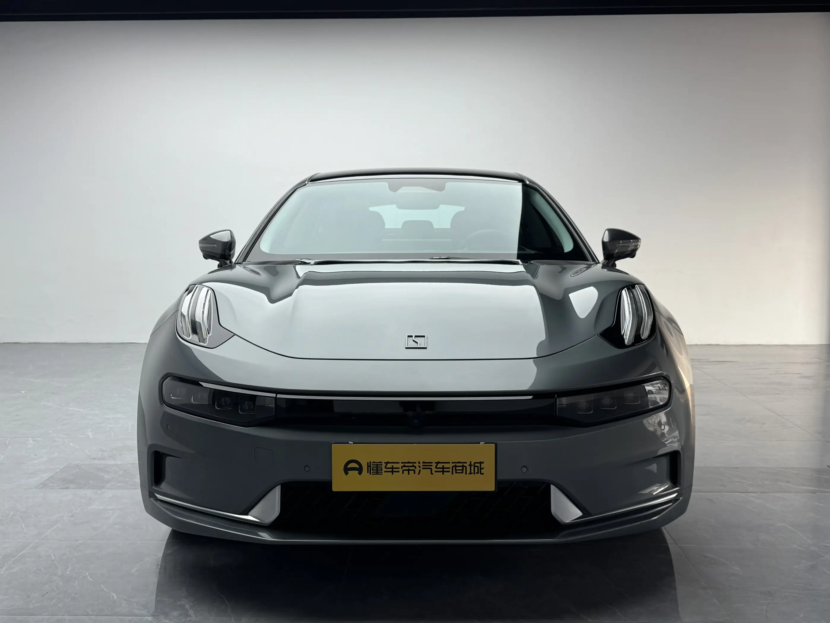 ZEEKR 001  из Китая