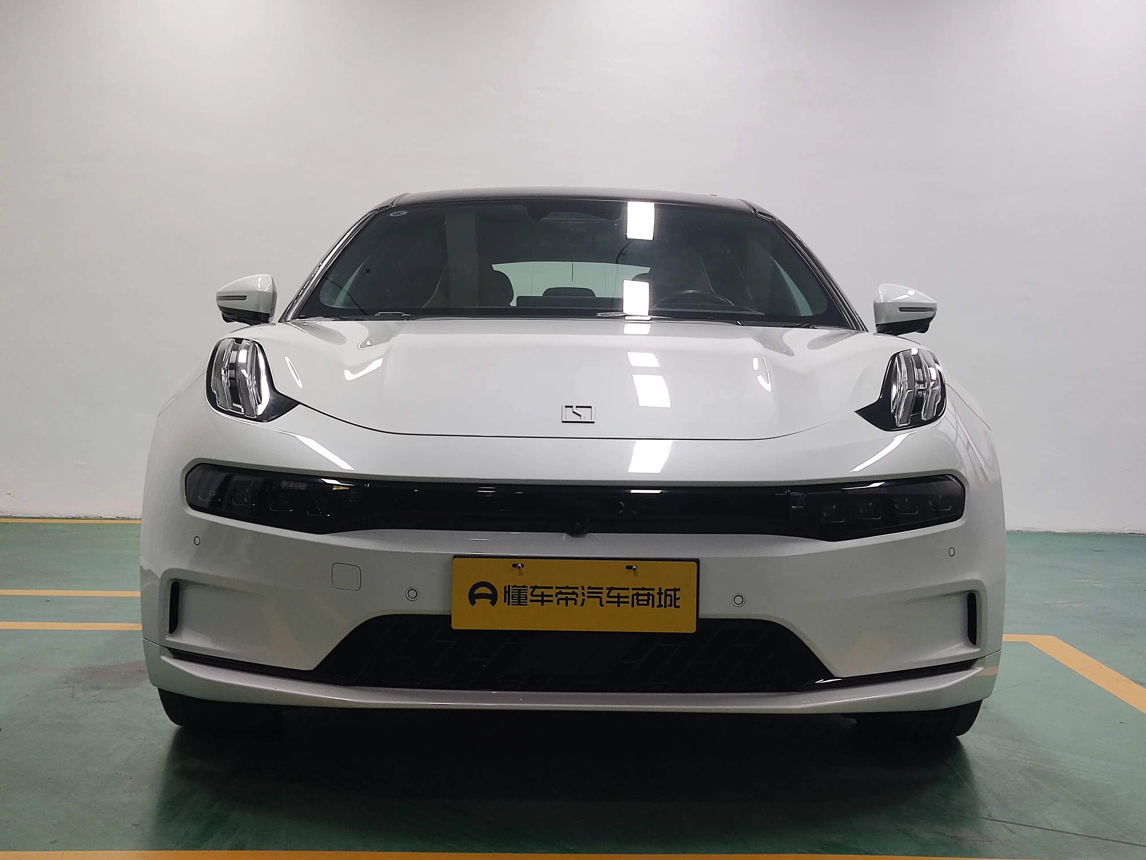 ZEEKR 001  из Китая