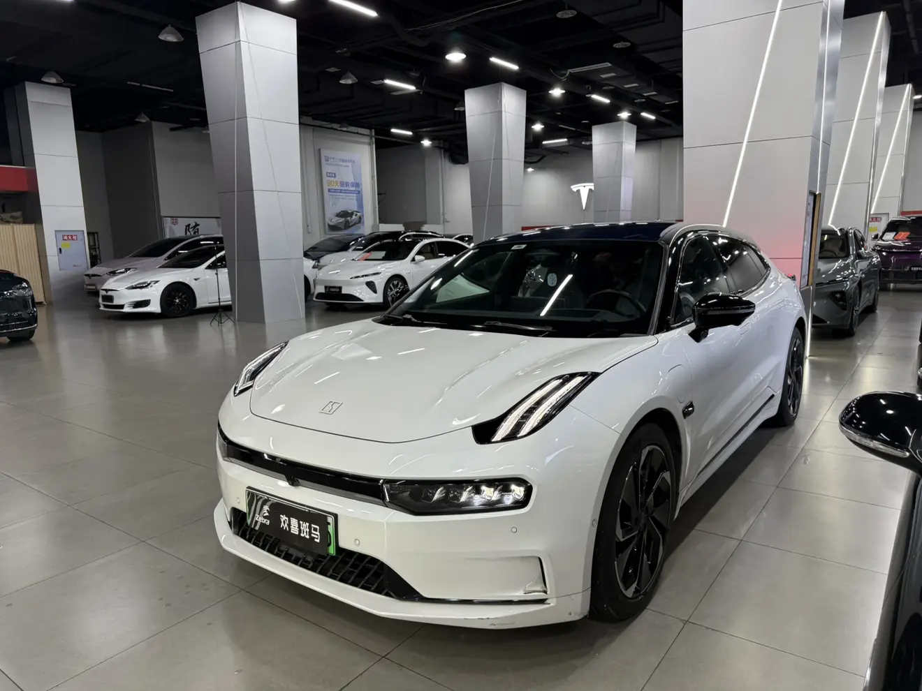 ZEEKR 001  из Китая