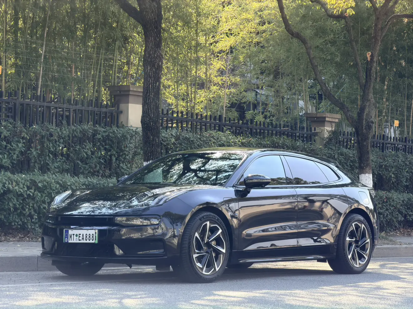 ZEEKR 001  из Китая