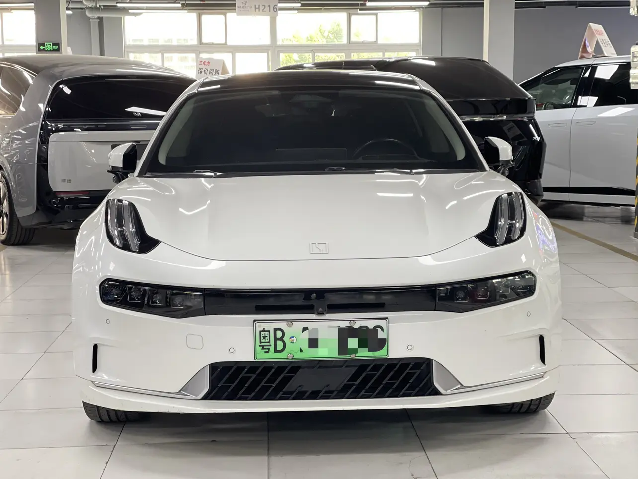 ZEEKR 001  из Китая