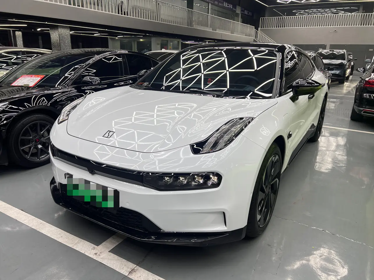 ZEEKR 001  из Китая