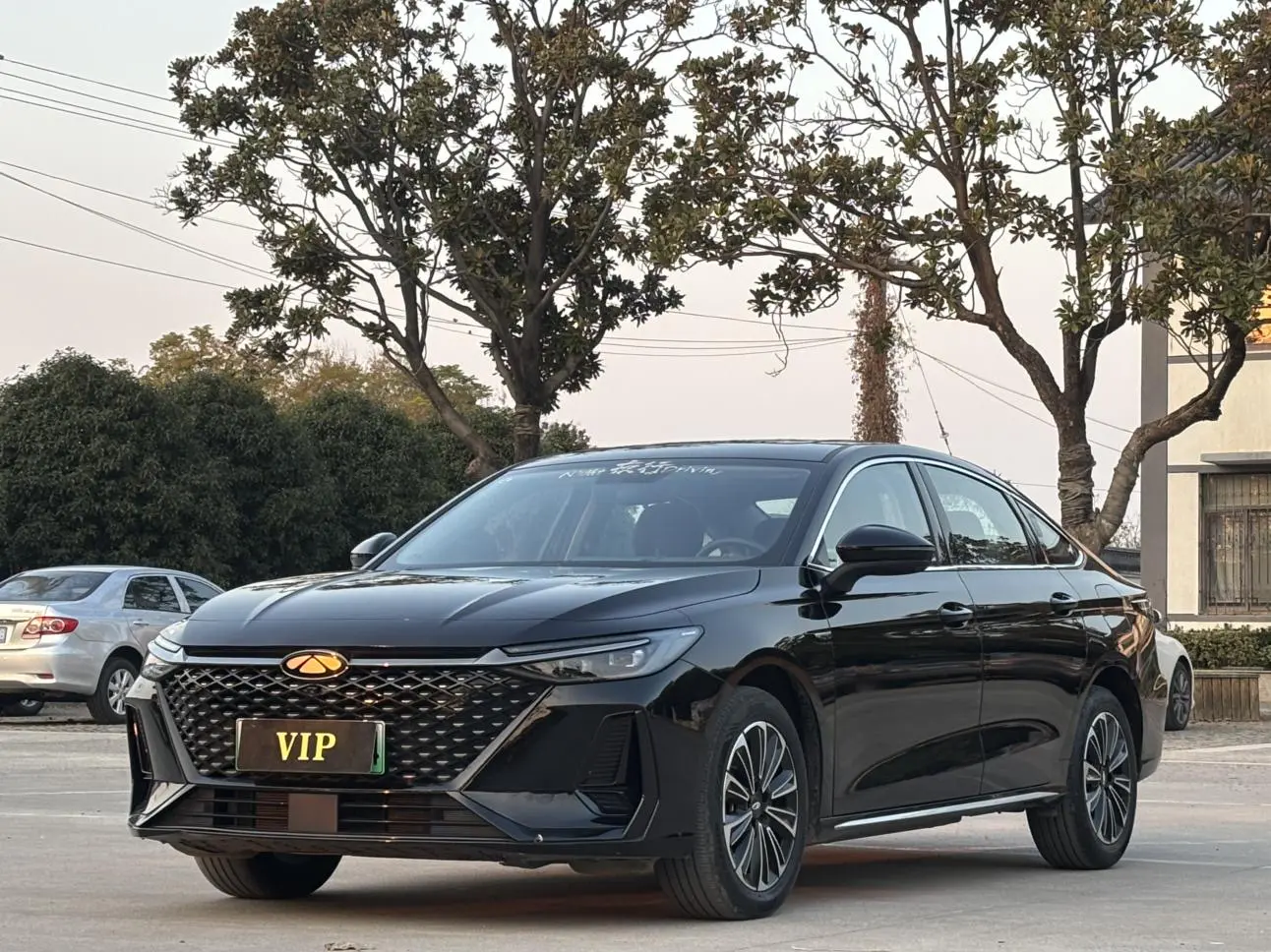 Chery Fengyun A8  из Китая