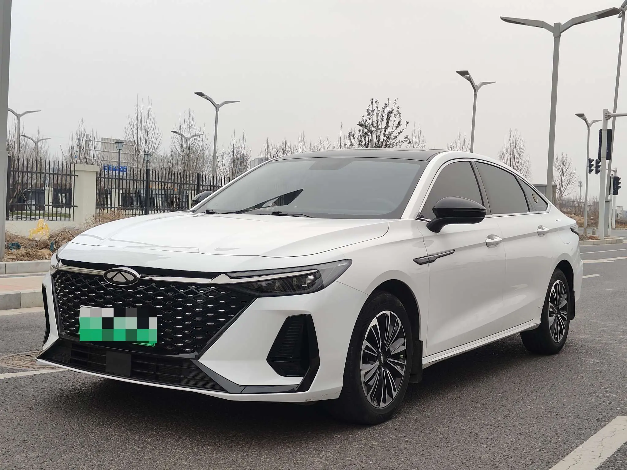 Chery Fengyun A8  из Китая