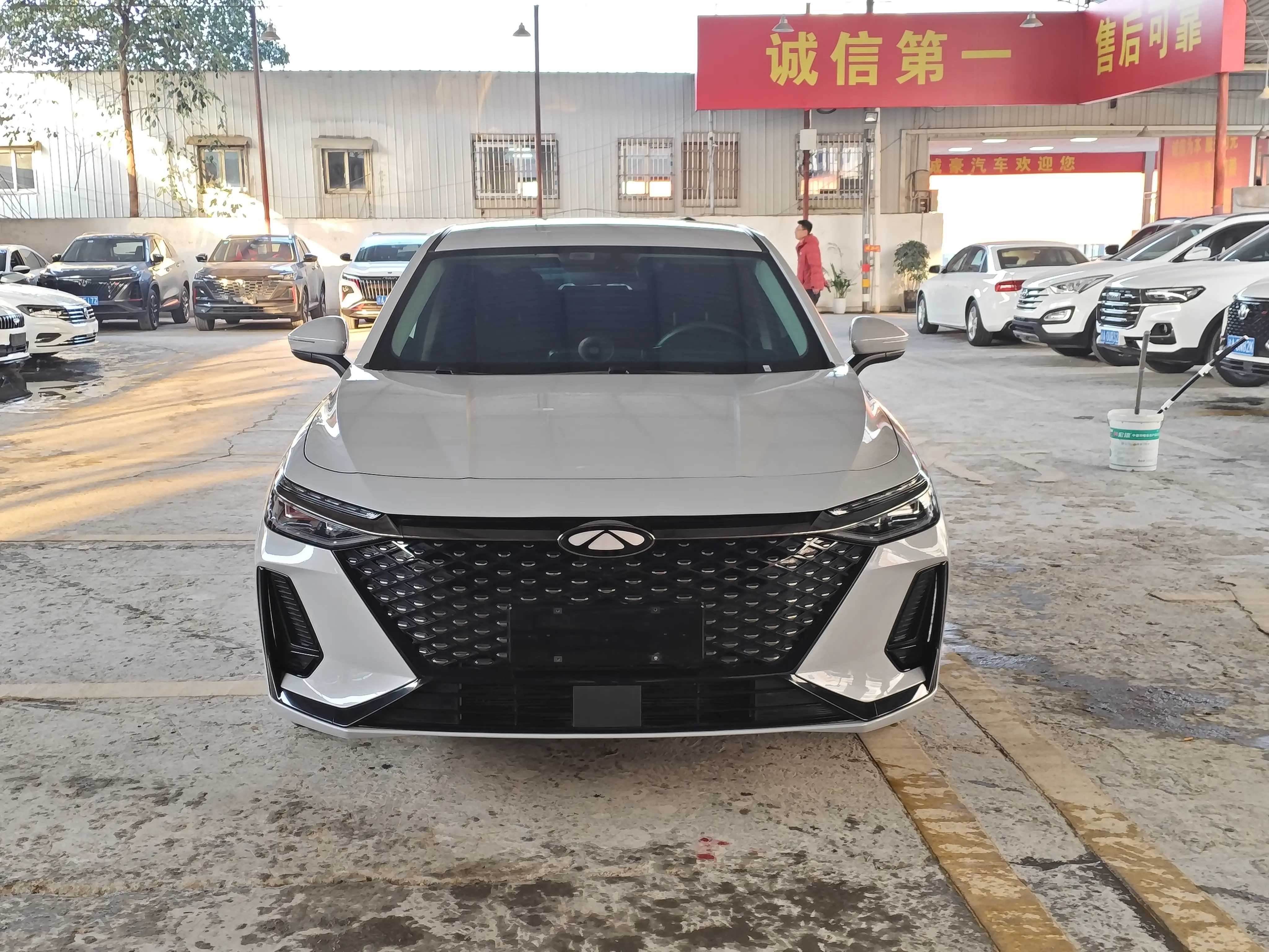 Chery Fengyun A8  из Китая