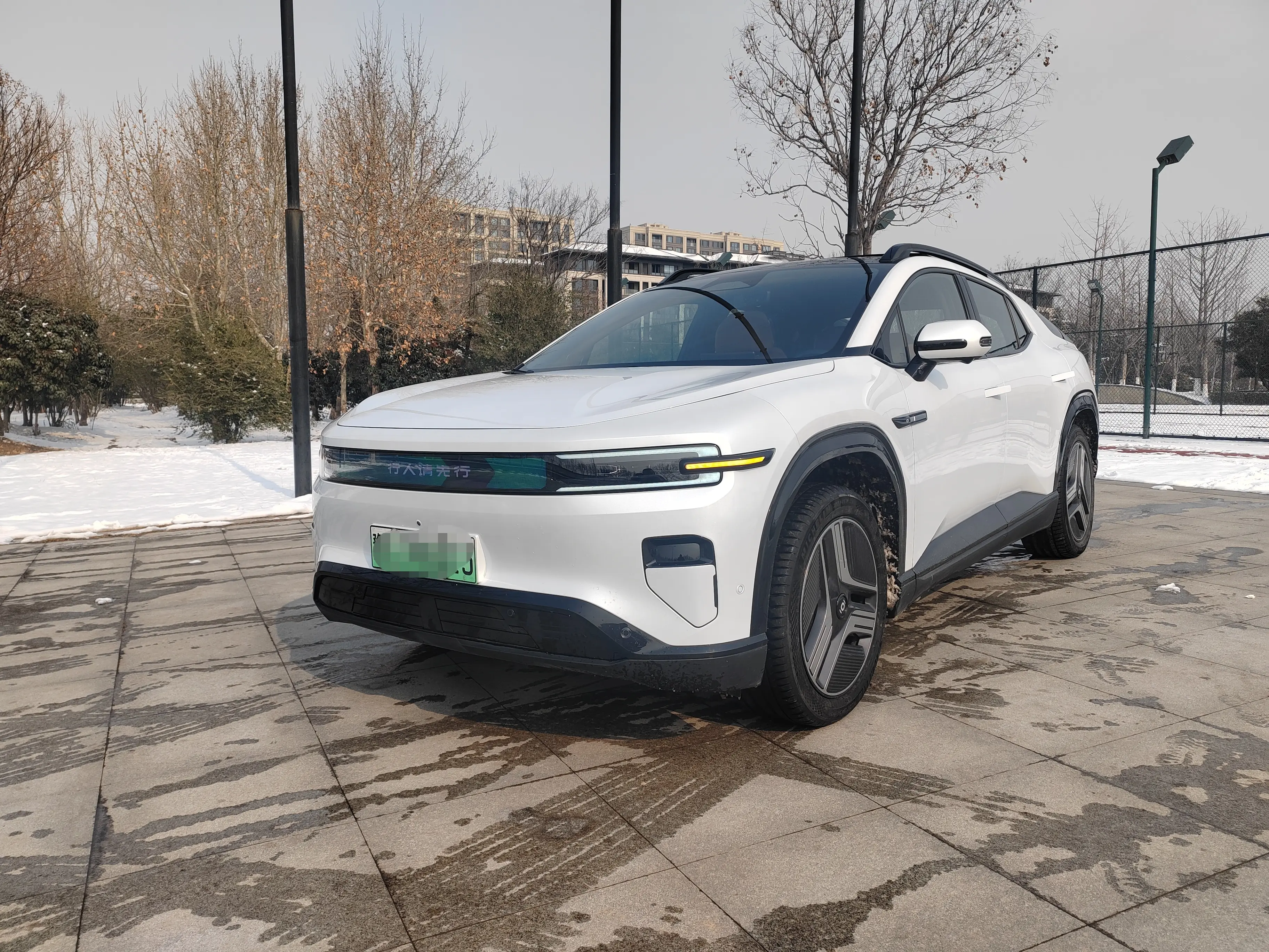 Changan Qiyuan E07  из Китая