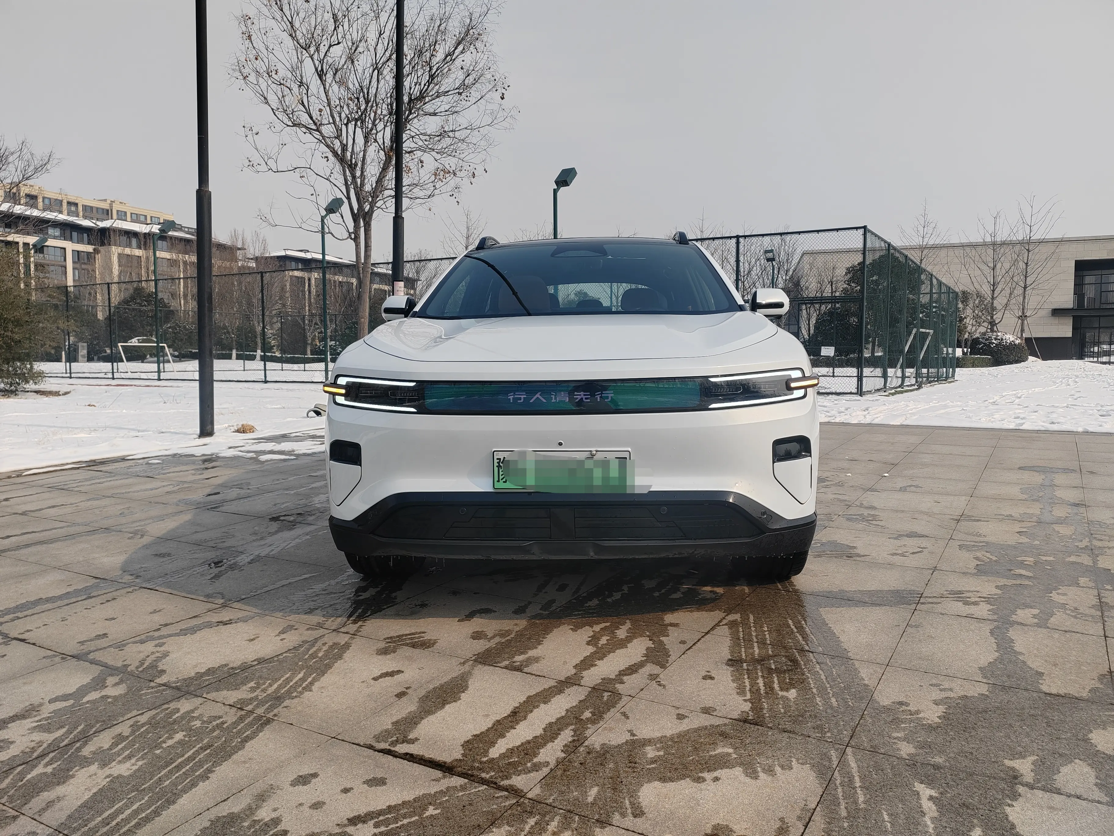 Changan Qiyuan E07  из Китая