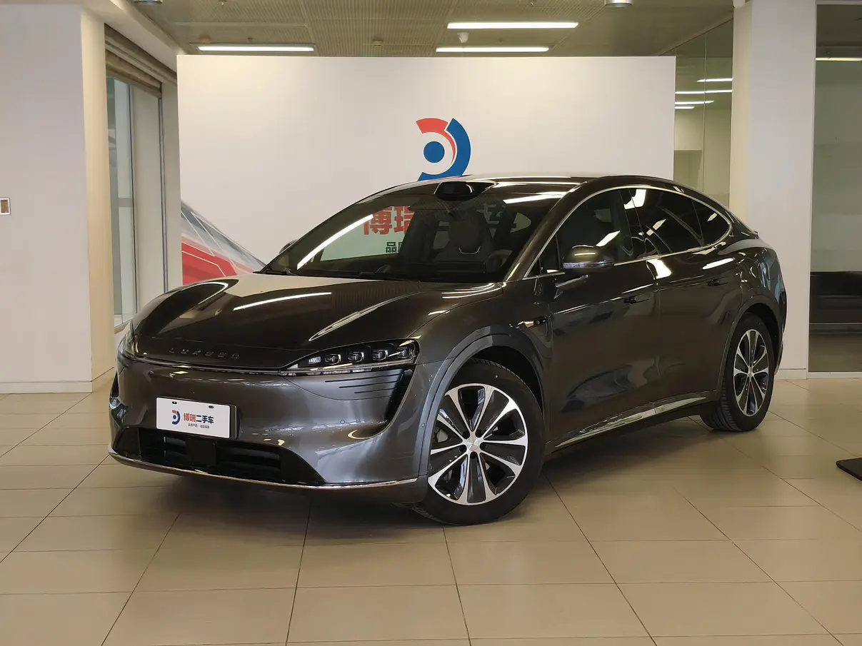 Luxeed Zhijie R7  из Китая