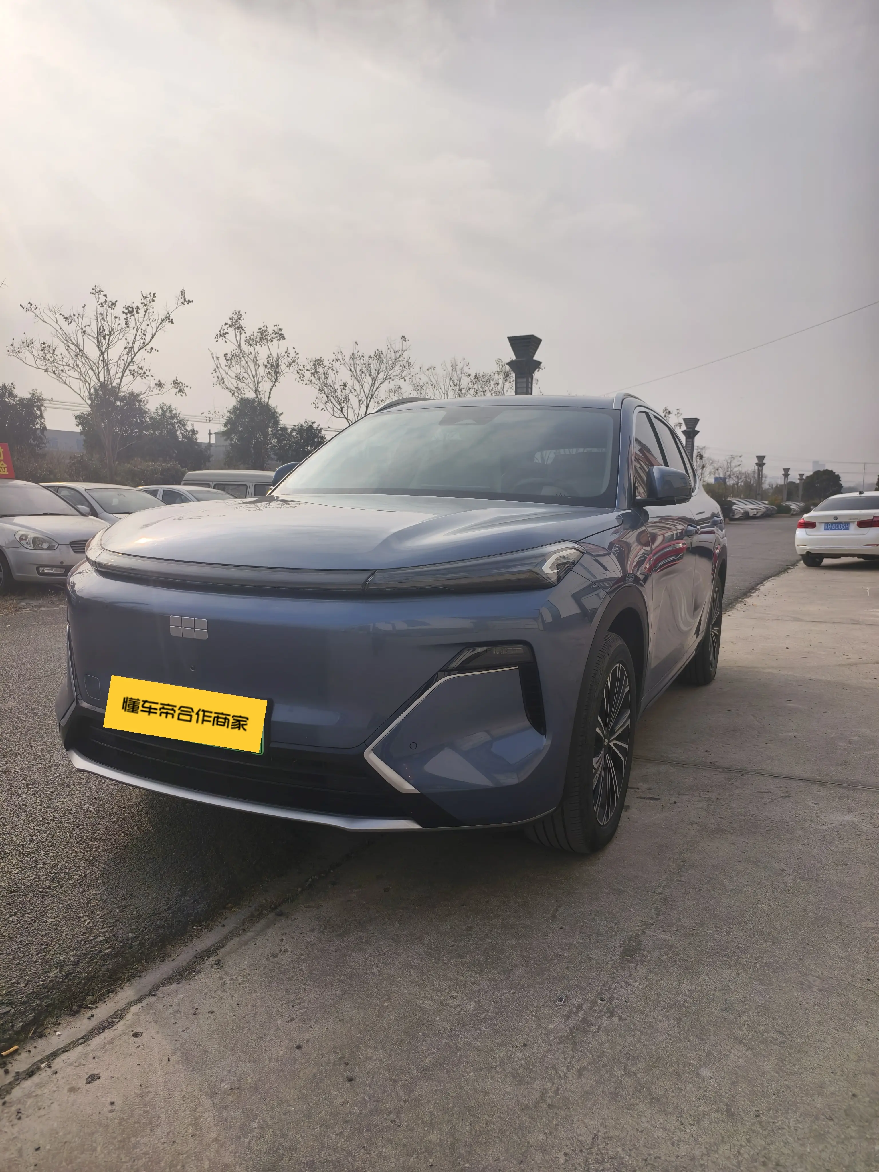 Geely Galaxy Starship 7 EM-i  из Китая