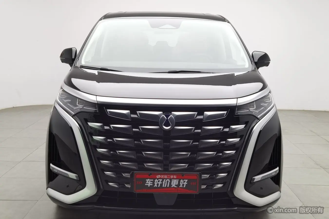 Denza D9 DM  из Китая