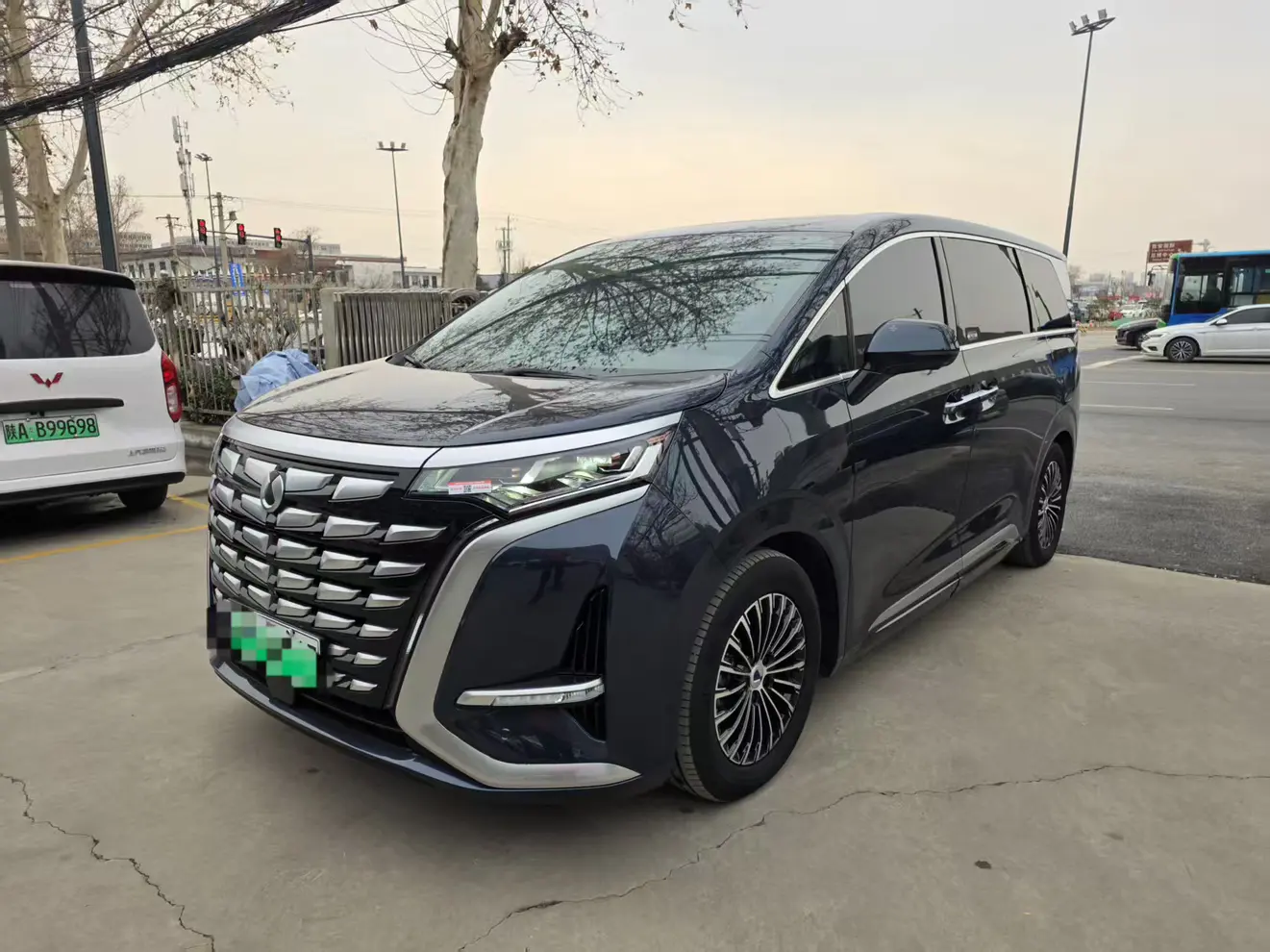 Denza D9 DM  из Китая