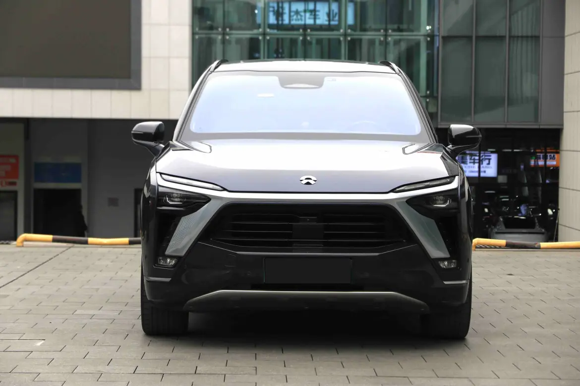 NIO ES8  из Китая