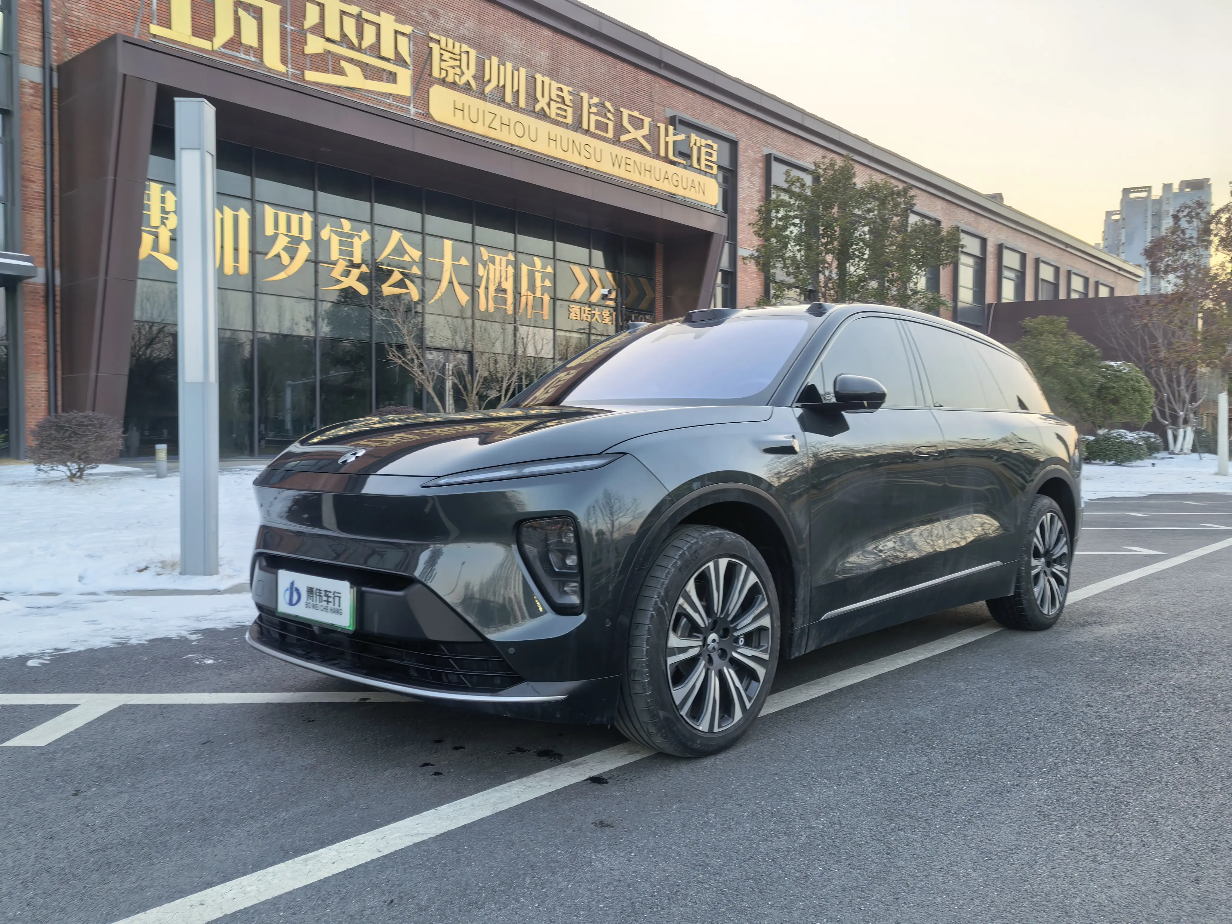 NIO ES8  из Китая