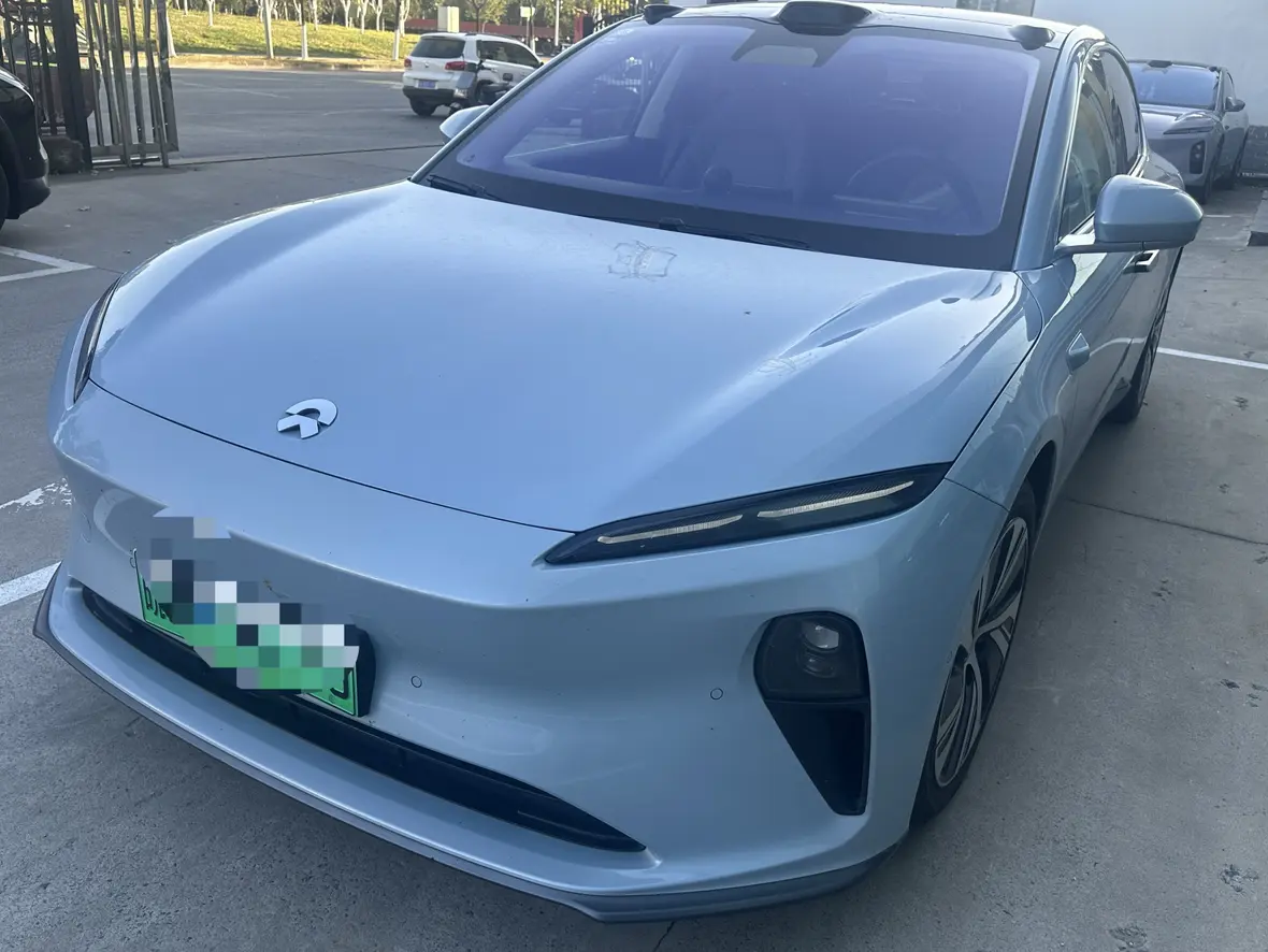 NIO ET5  из Китая