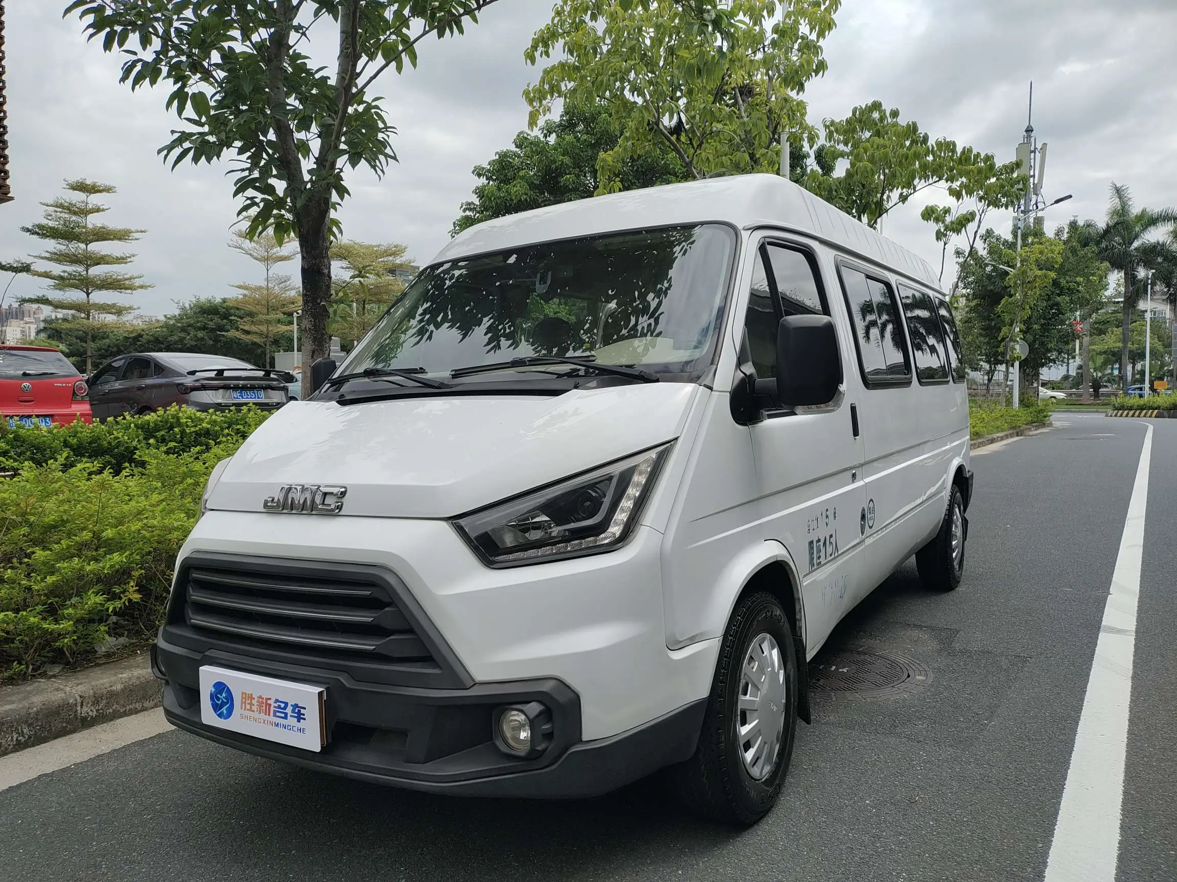 Jiangling Teshun  из Китая