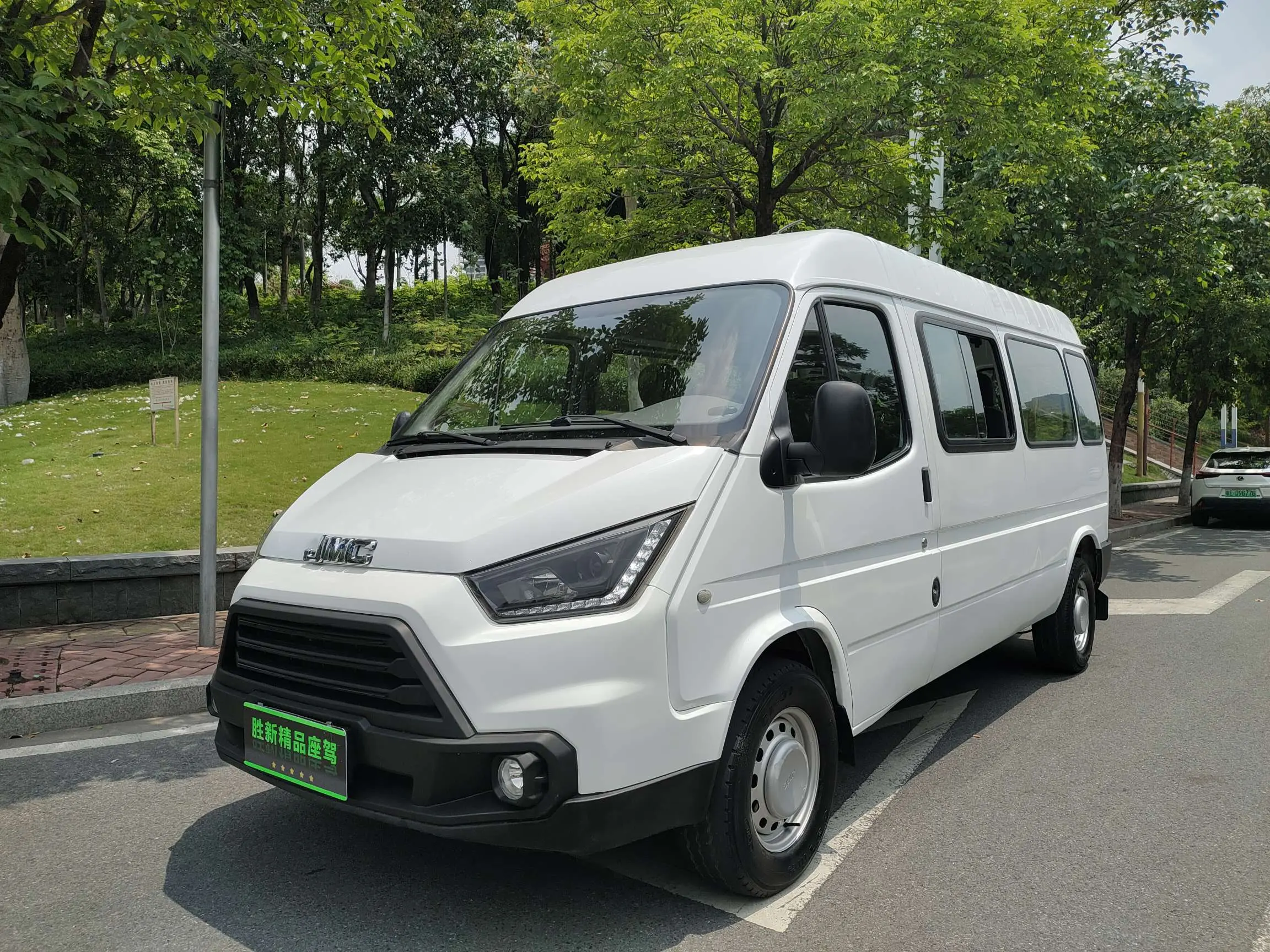 Jiangling Teshun  из Китая