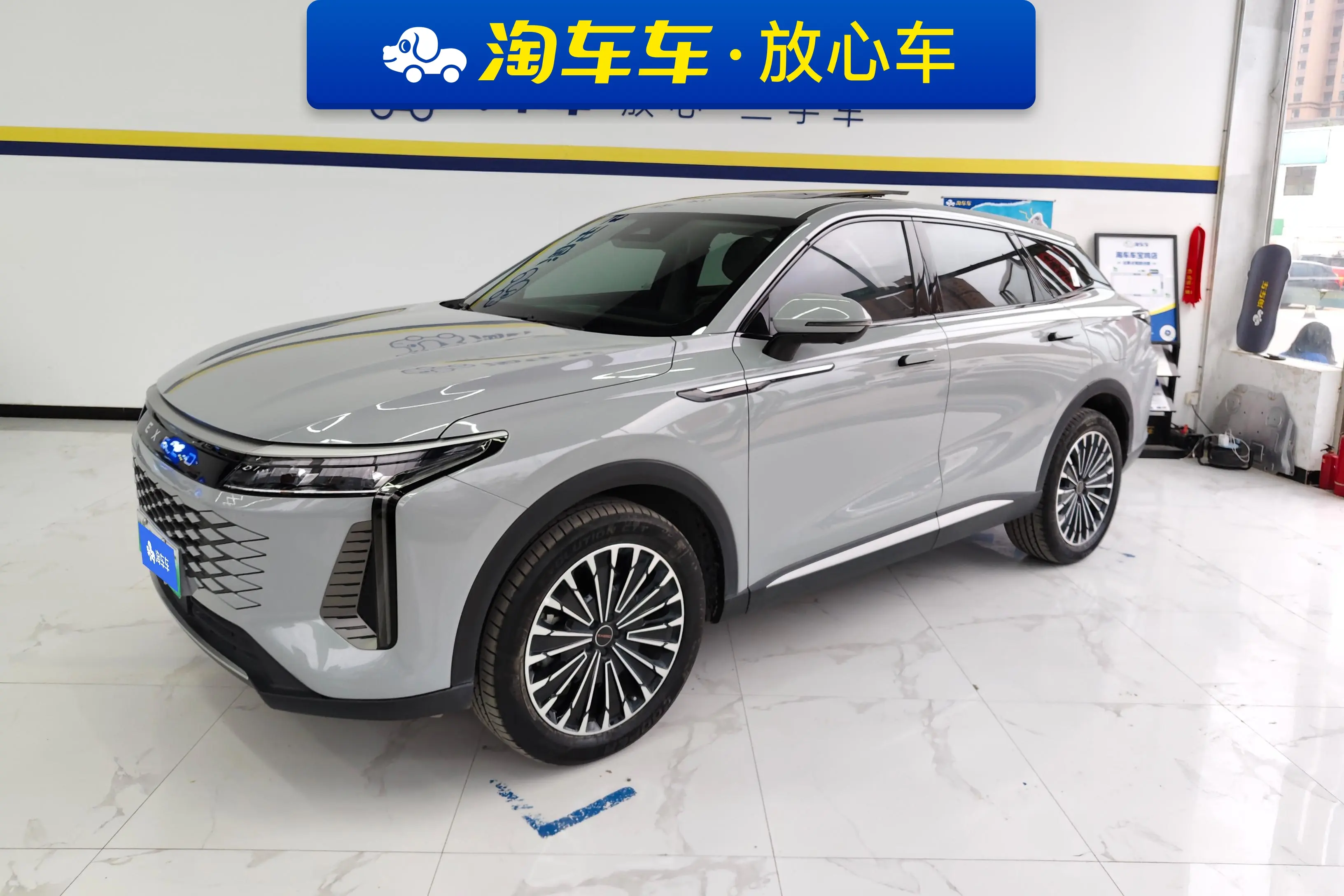 Exeed Xingtu Yaoguang C-DM  из Китая