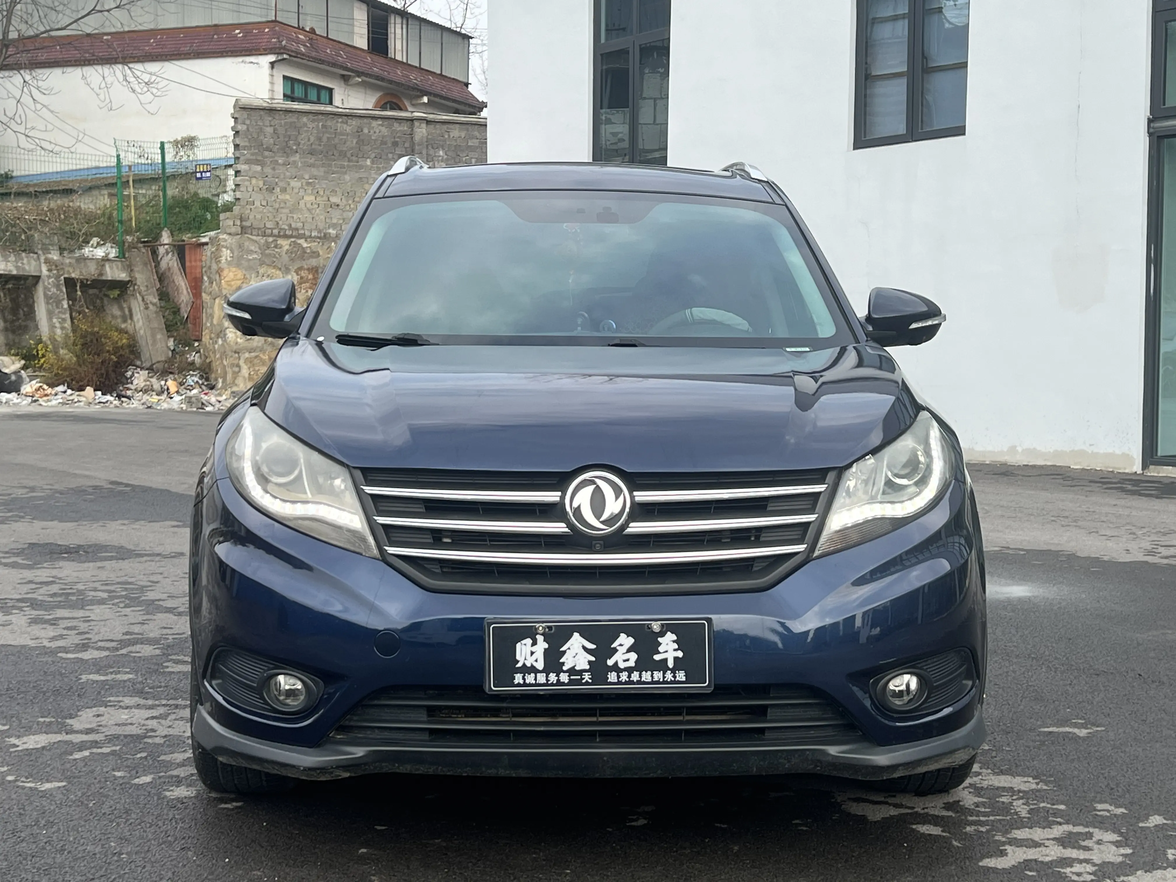 Dongfeng Fengon 580  из Китая