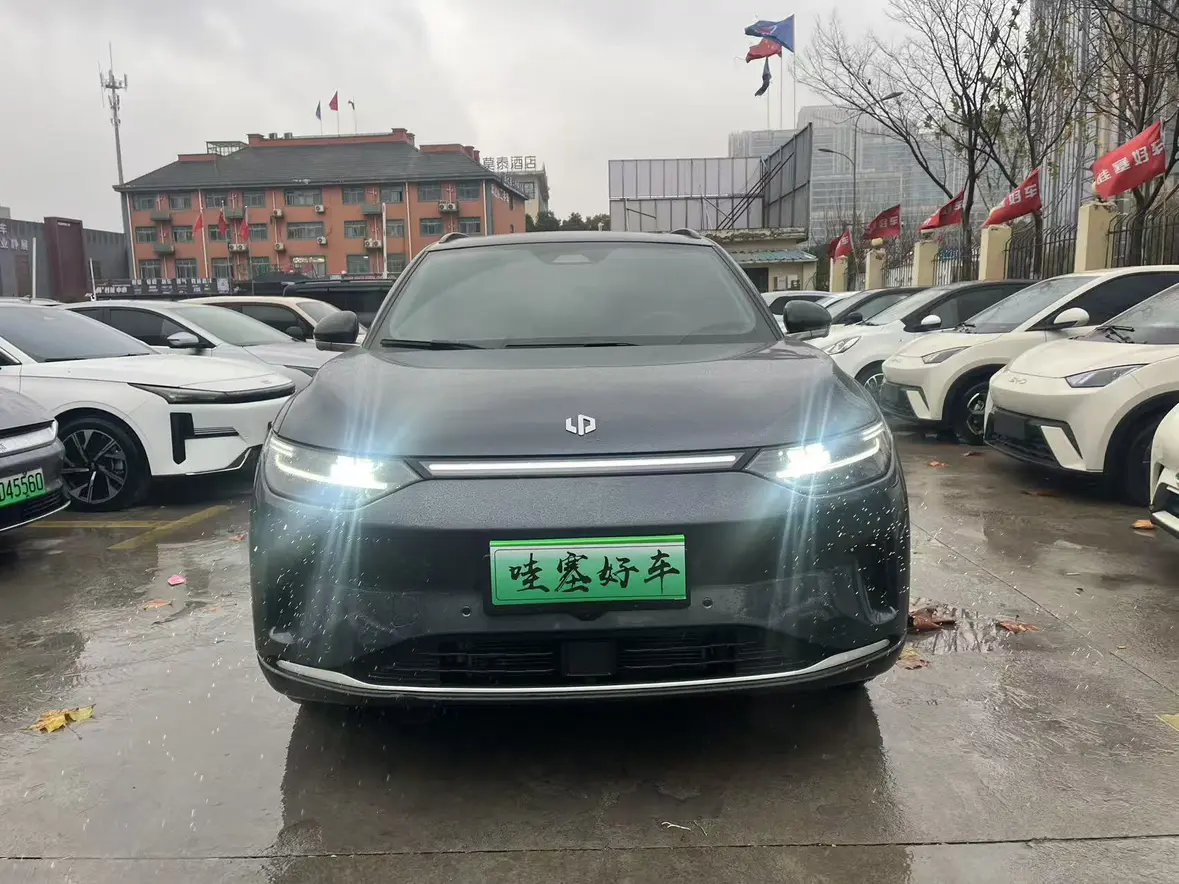 Leapmotor Zero running C11  из Китая