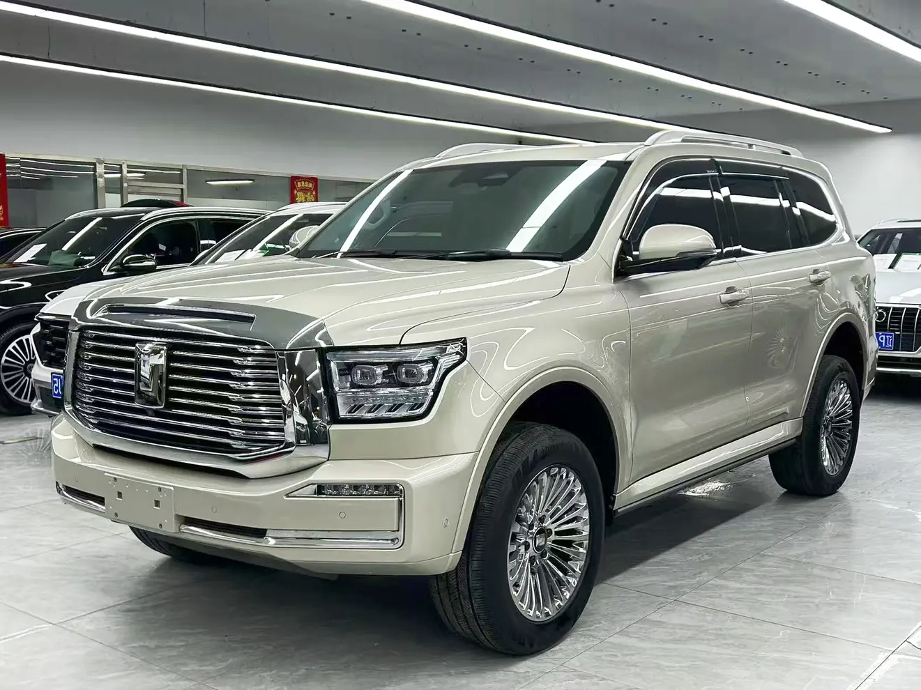 Tank 500  из Китая