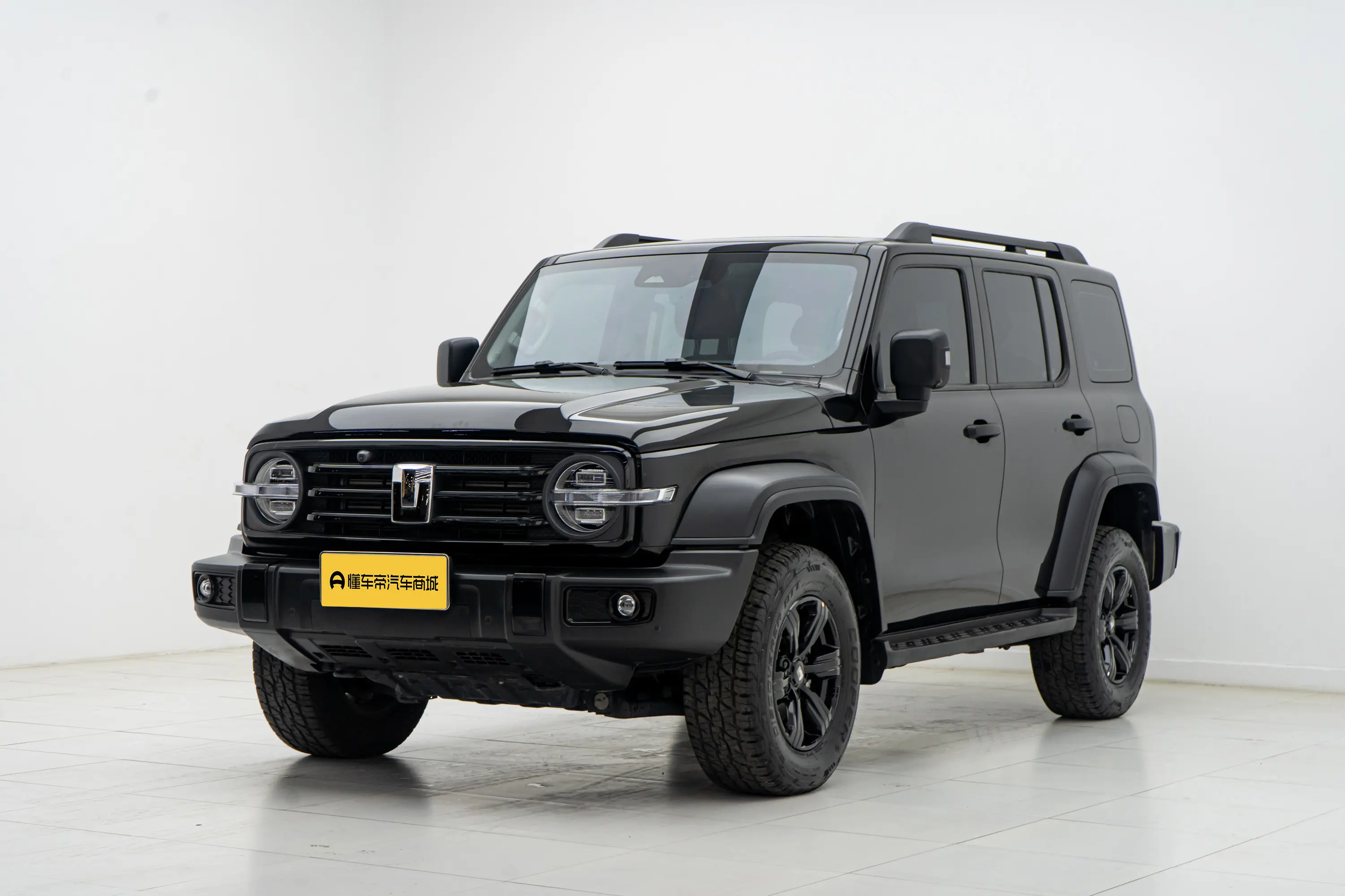 Tank 300  из Китая