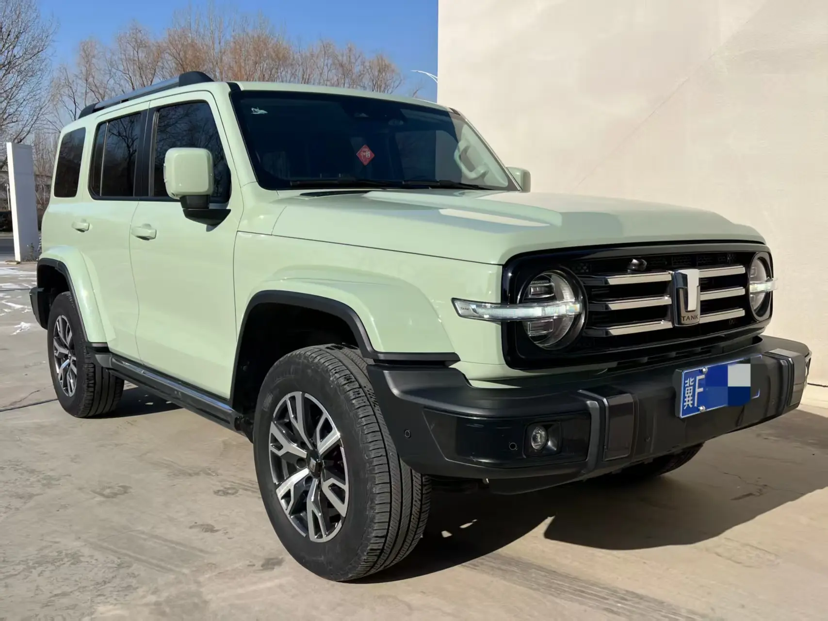 Tank 300  из Китая