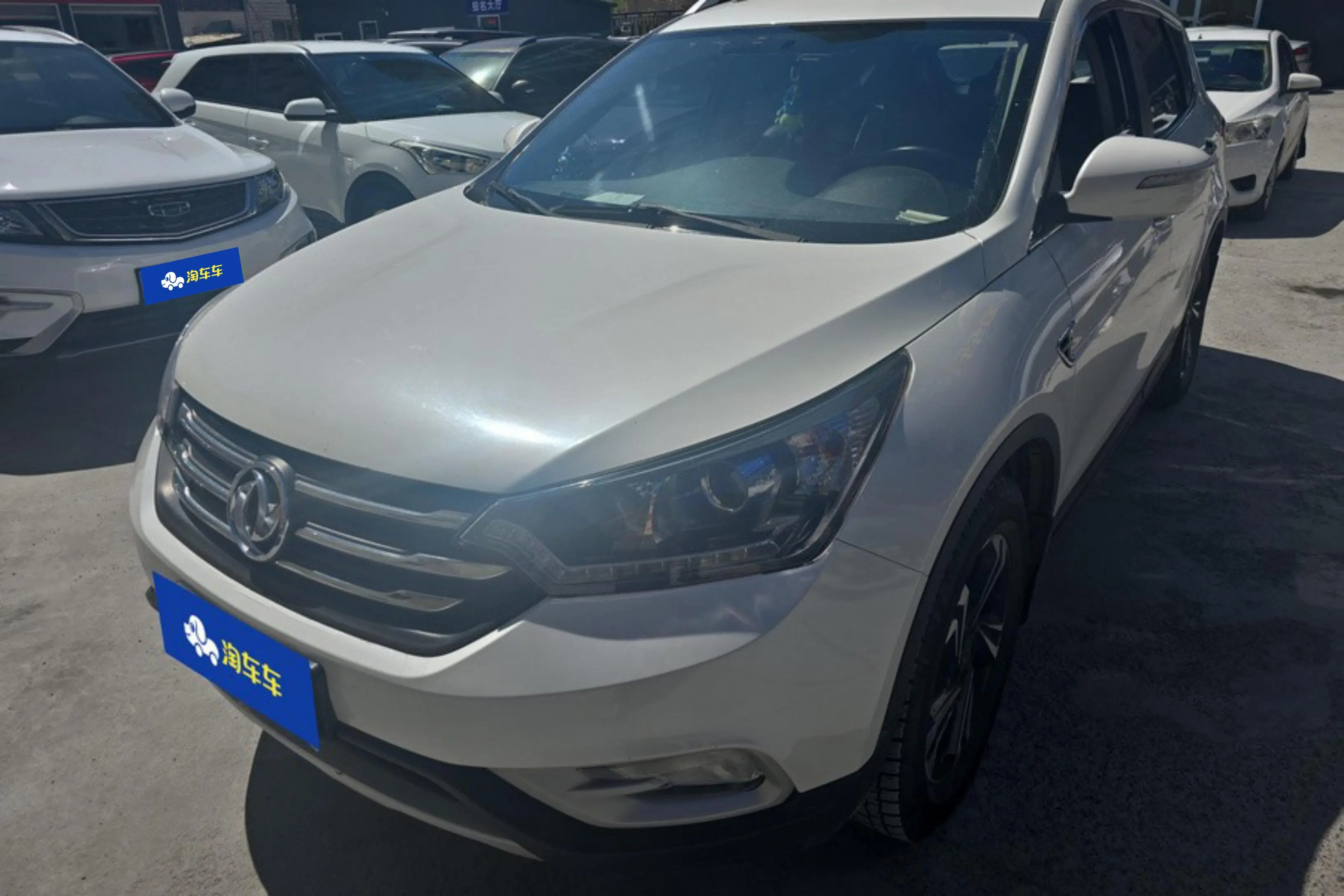 Dongfeng Fengshen AX7  из Китая