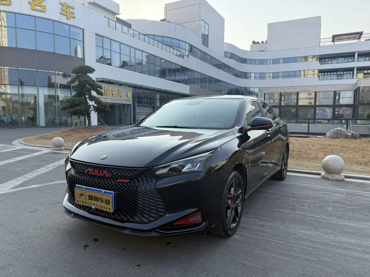 Dongfeng Yixuan  из Китая