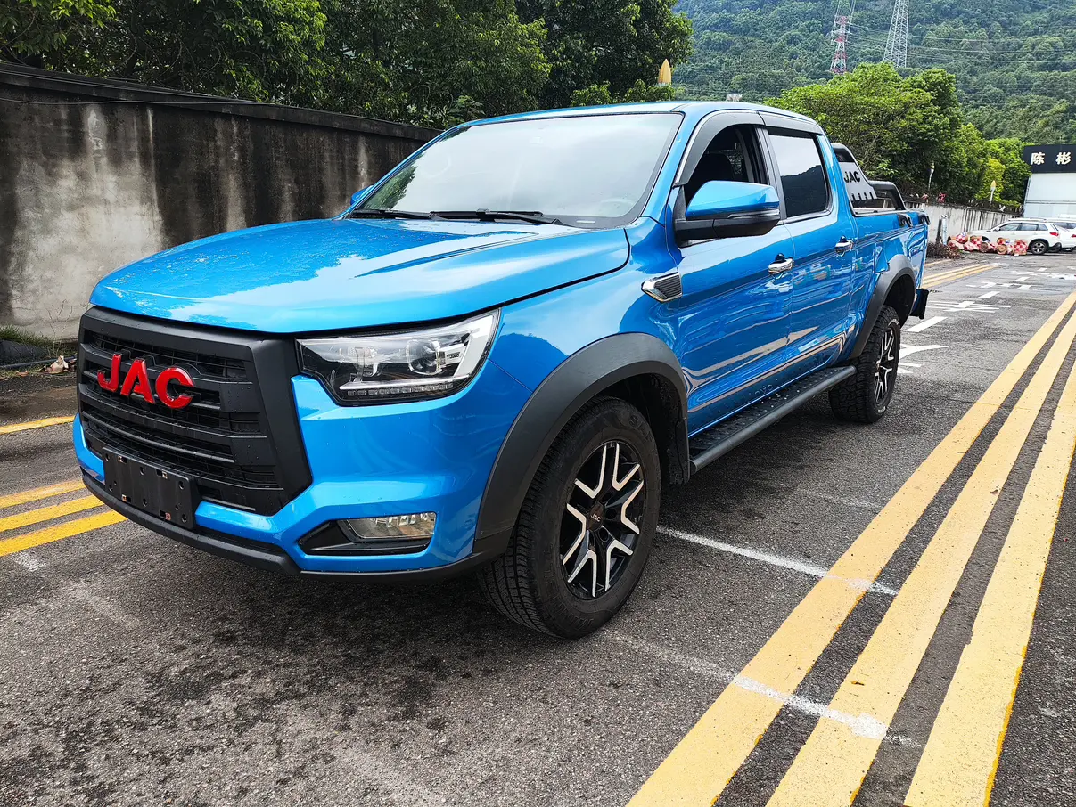Jiangxi JAC T8  из Китая