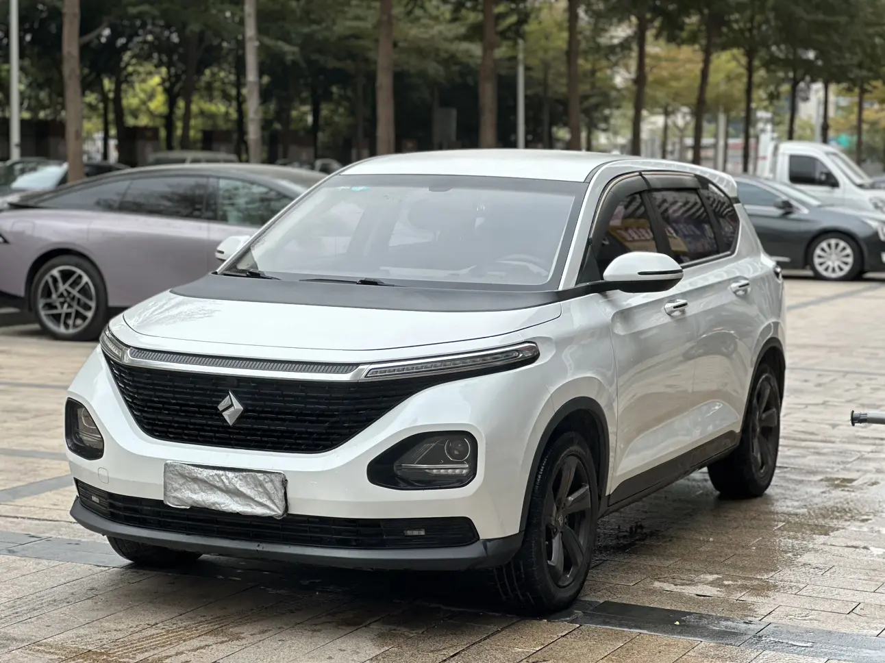 Baojun RM-5  из Китая