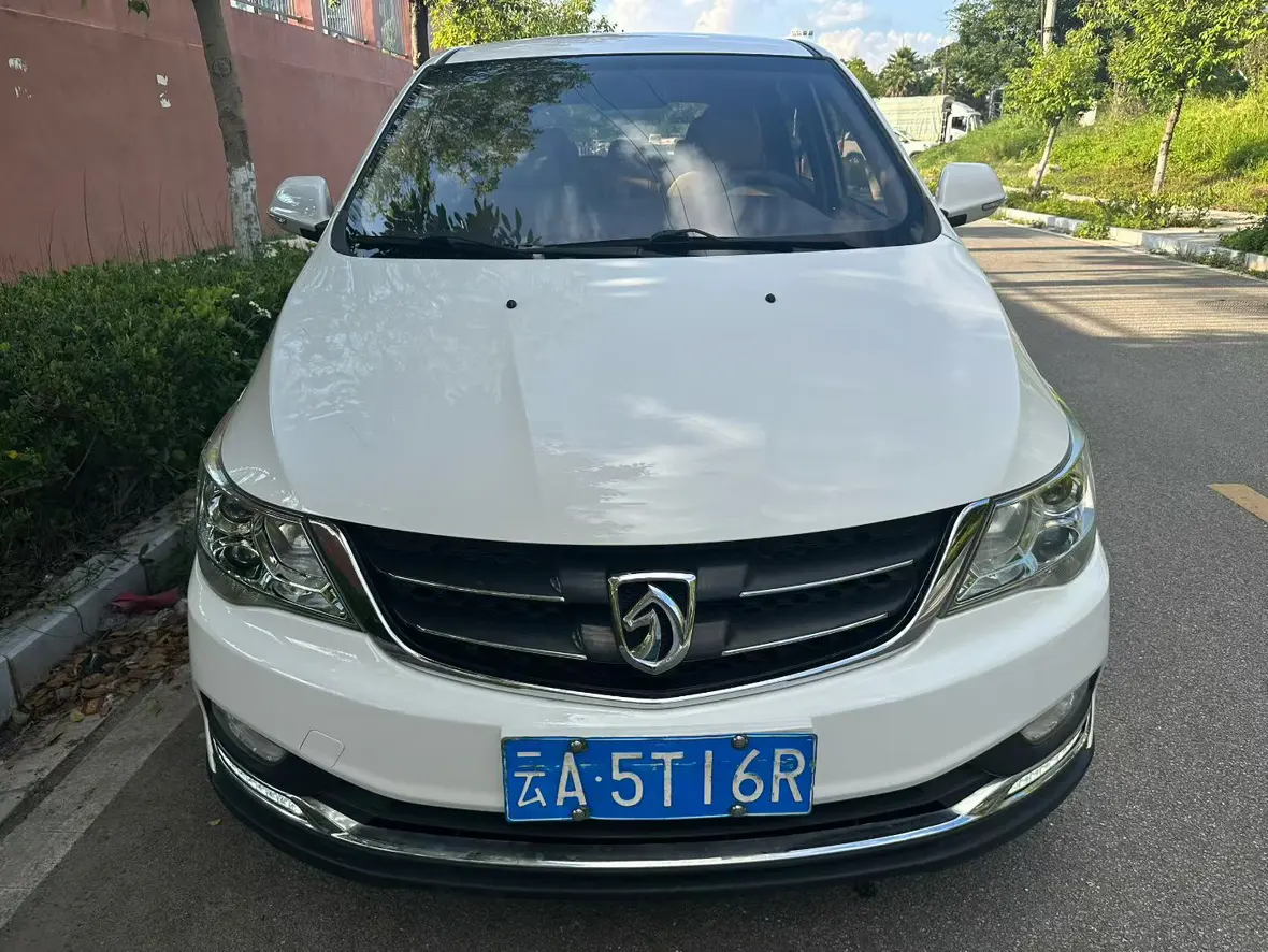 Baojun 730  из Китая