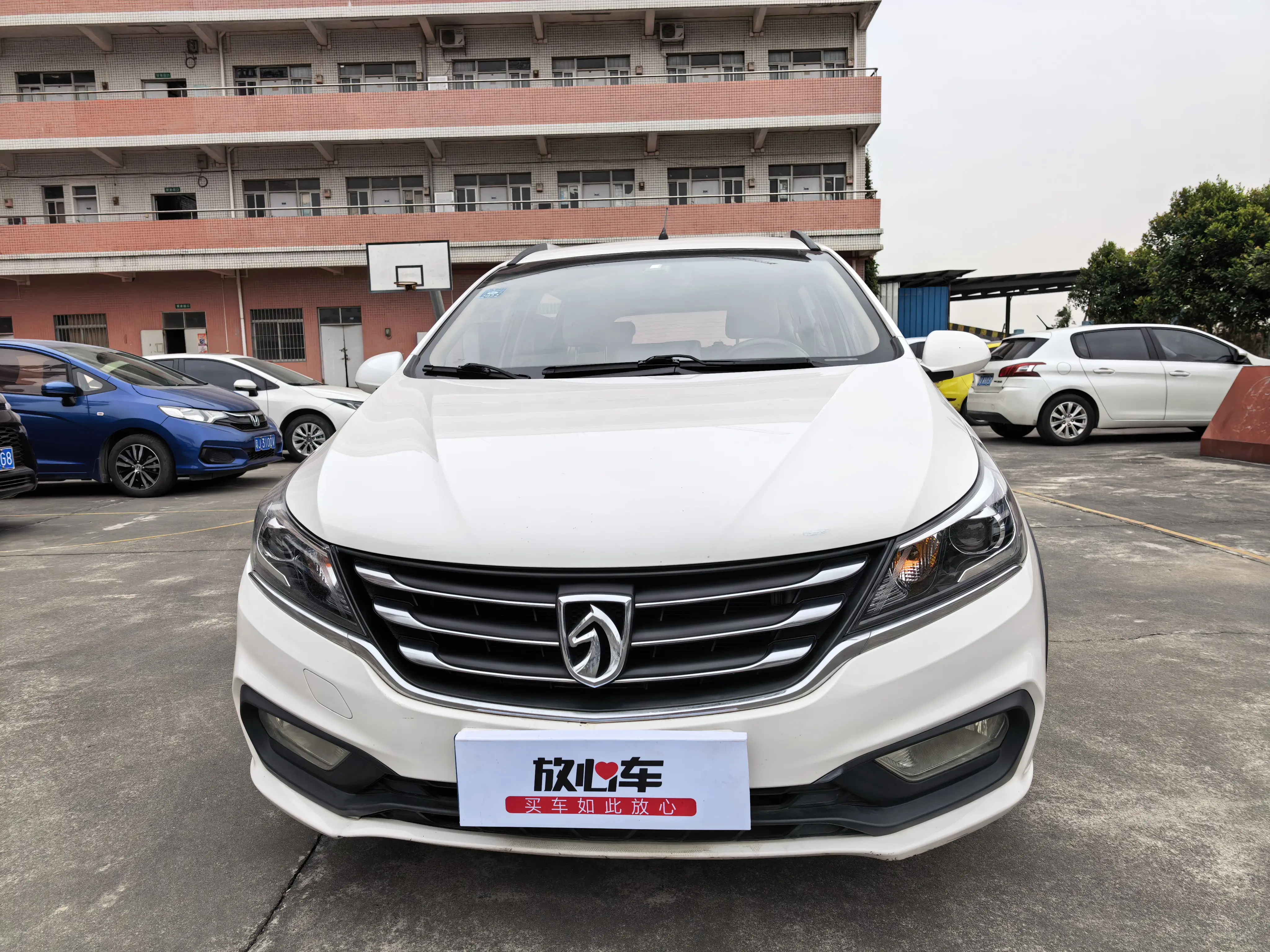 Baojun 310W  из Китая