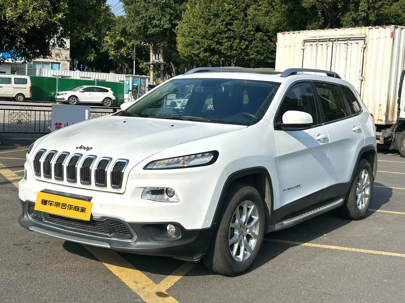 Jeep Cherokee  из Китая