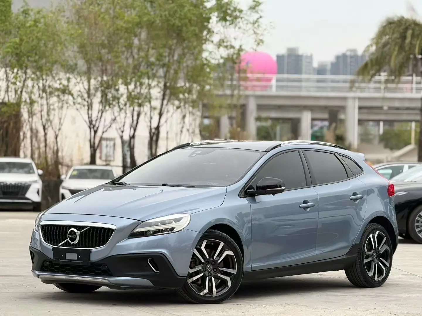 Volvo V40  из Китая