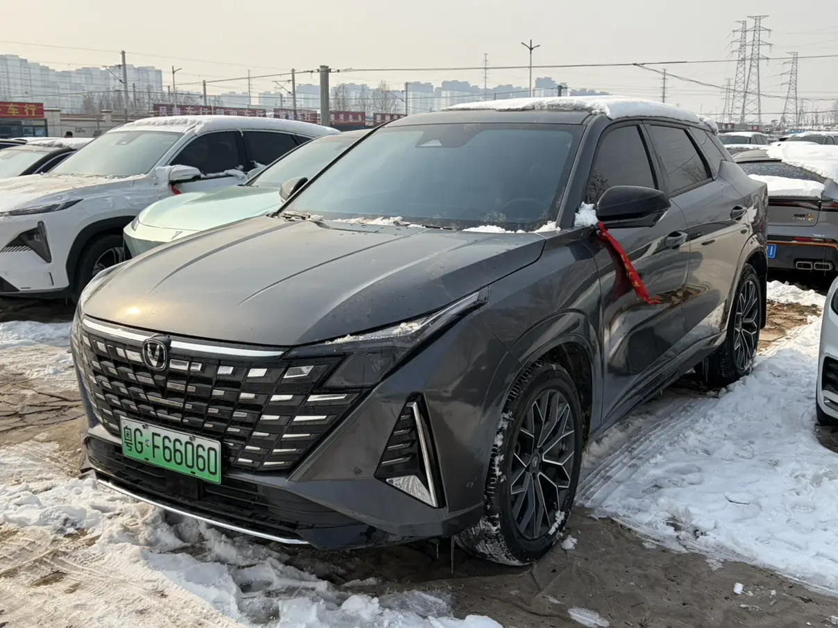Changan UNI-Z PHEV  из Китая